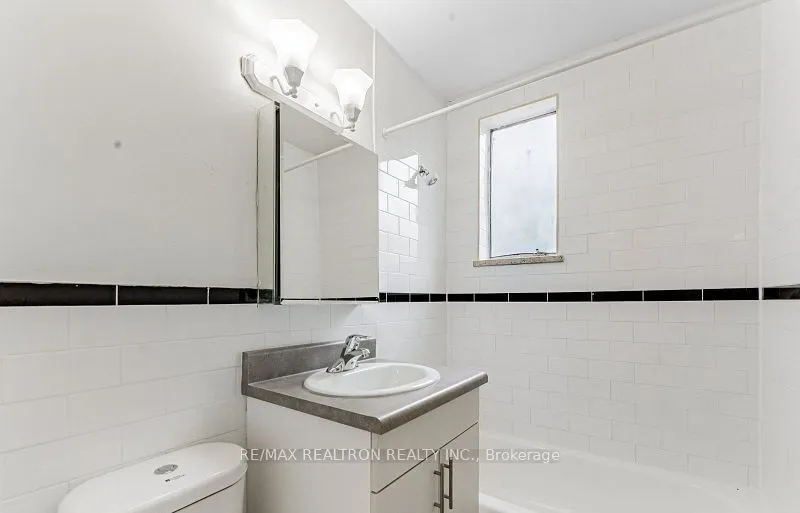 2895 Bathurst Street, #101