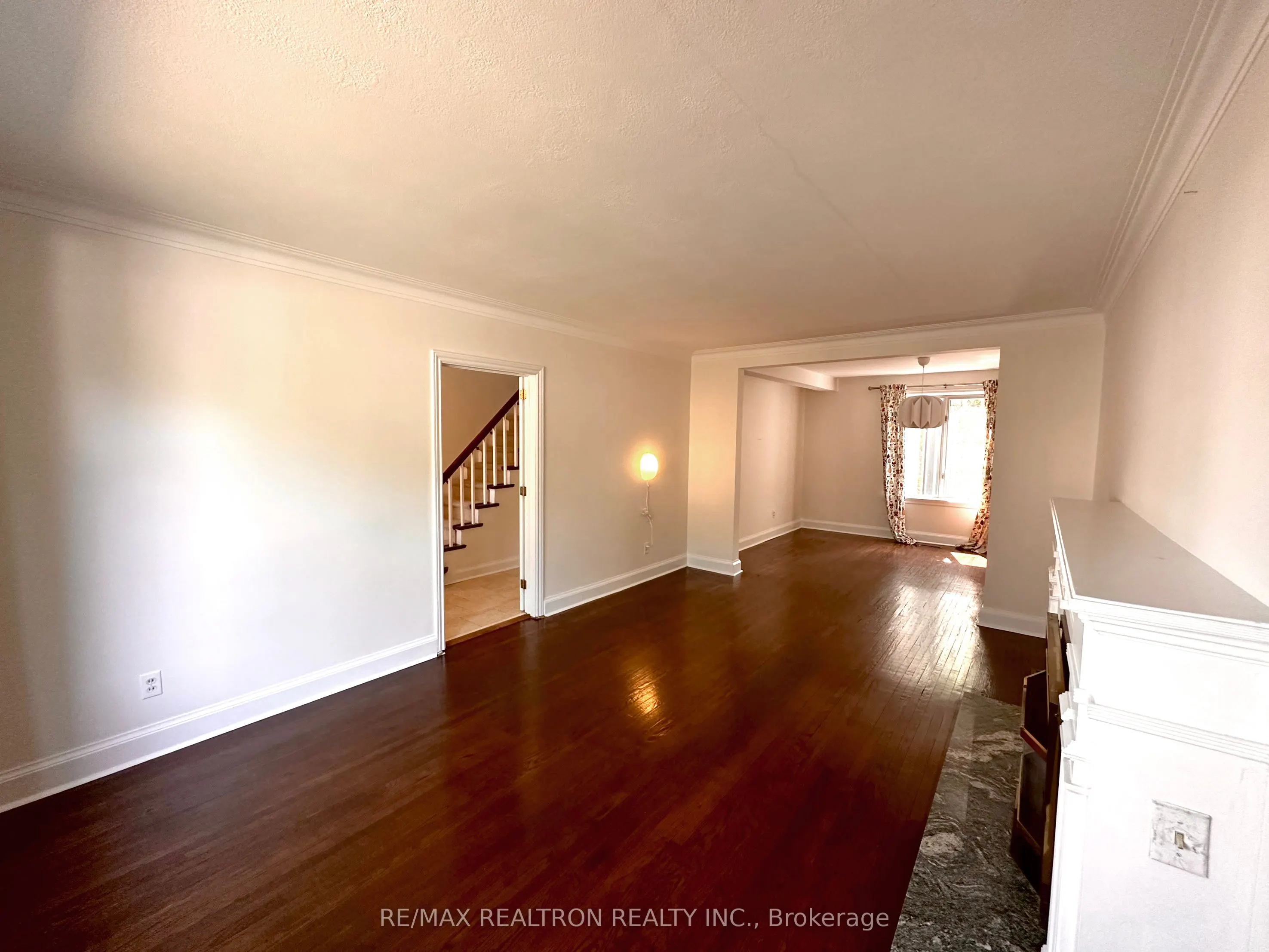 261 Hollywood Avenue