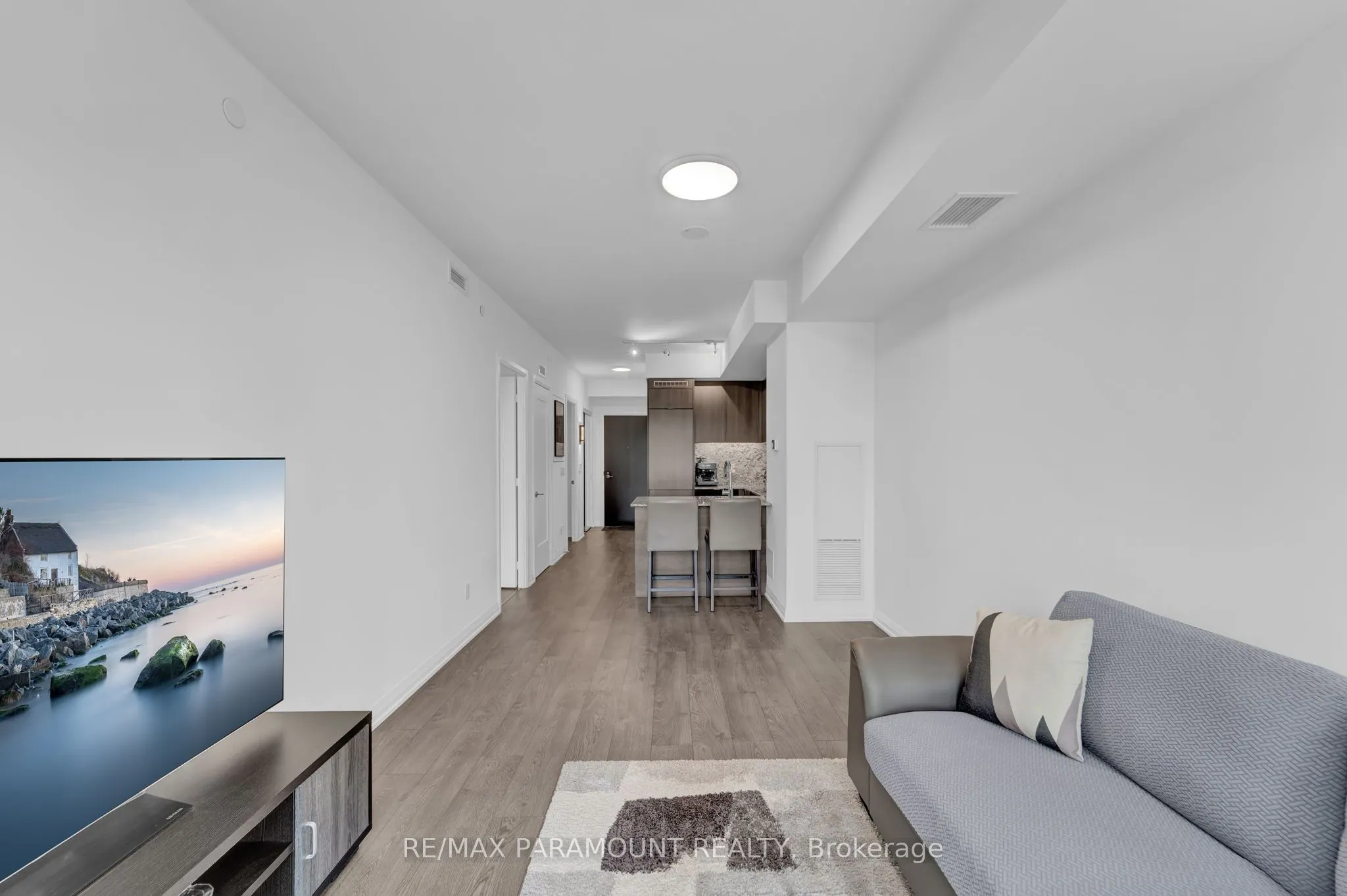 101 Erskine Avenue, #418