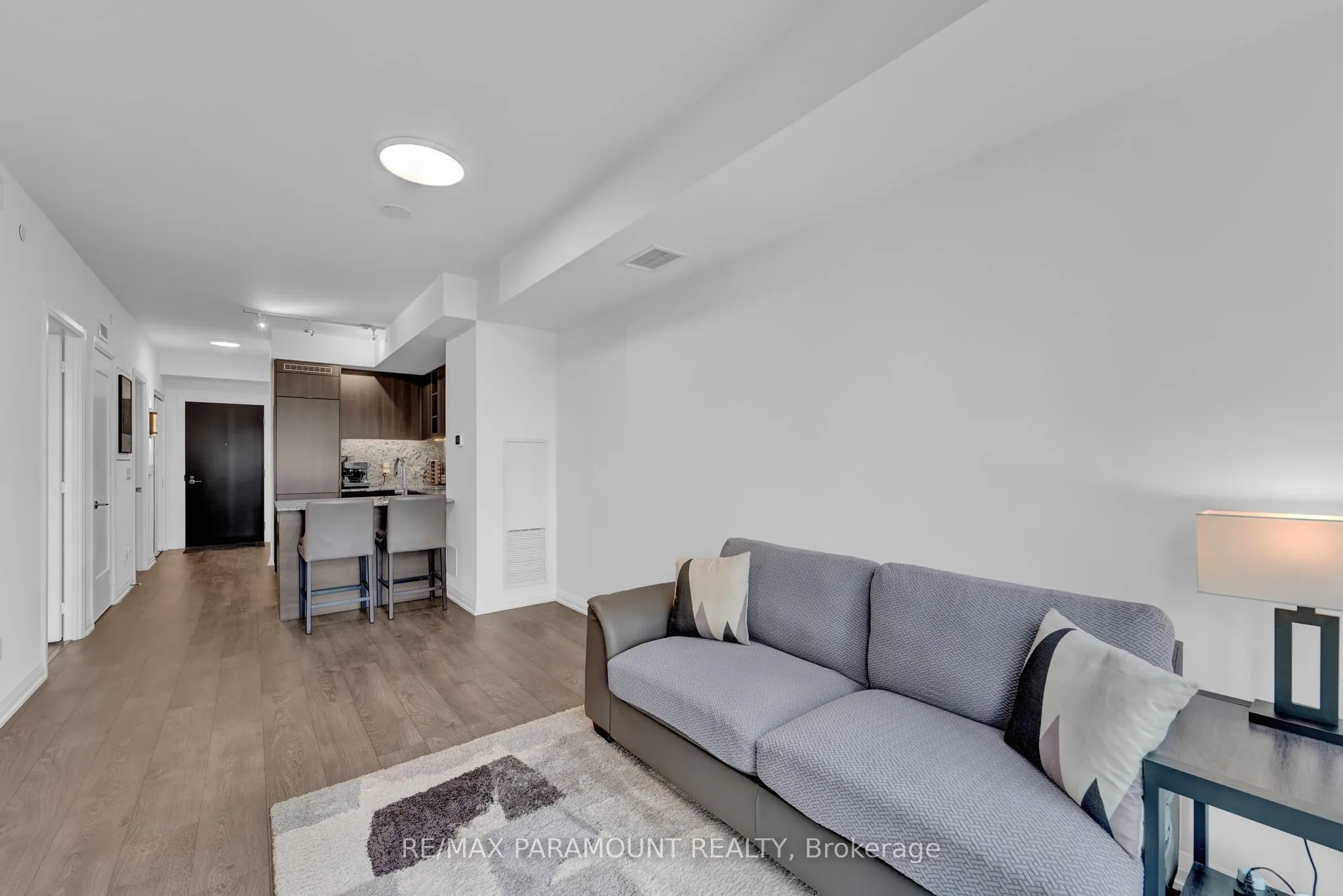 101 Erskine Avenue, #418