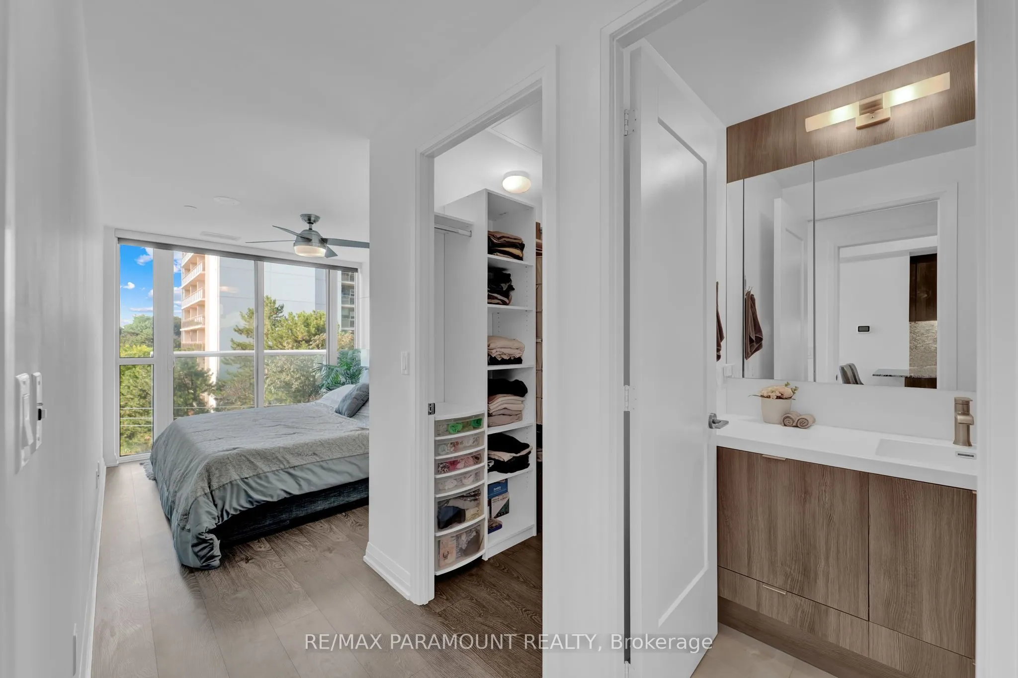 101 Erskine Avenue, #418