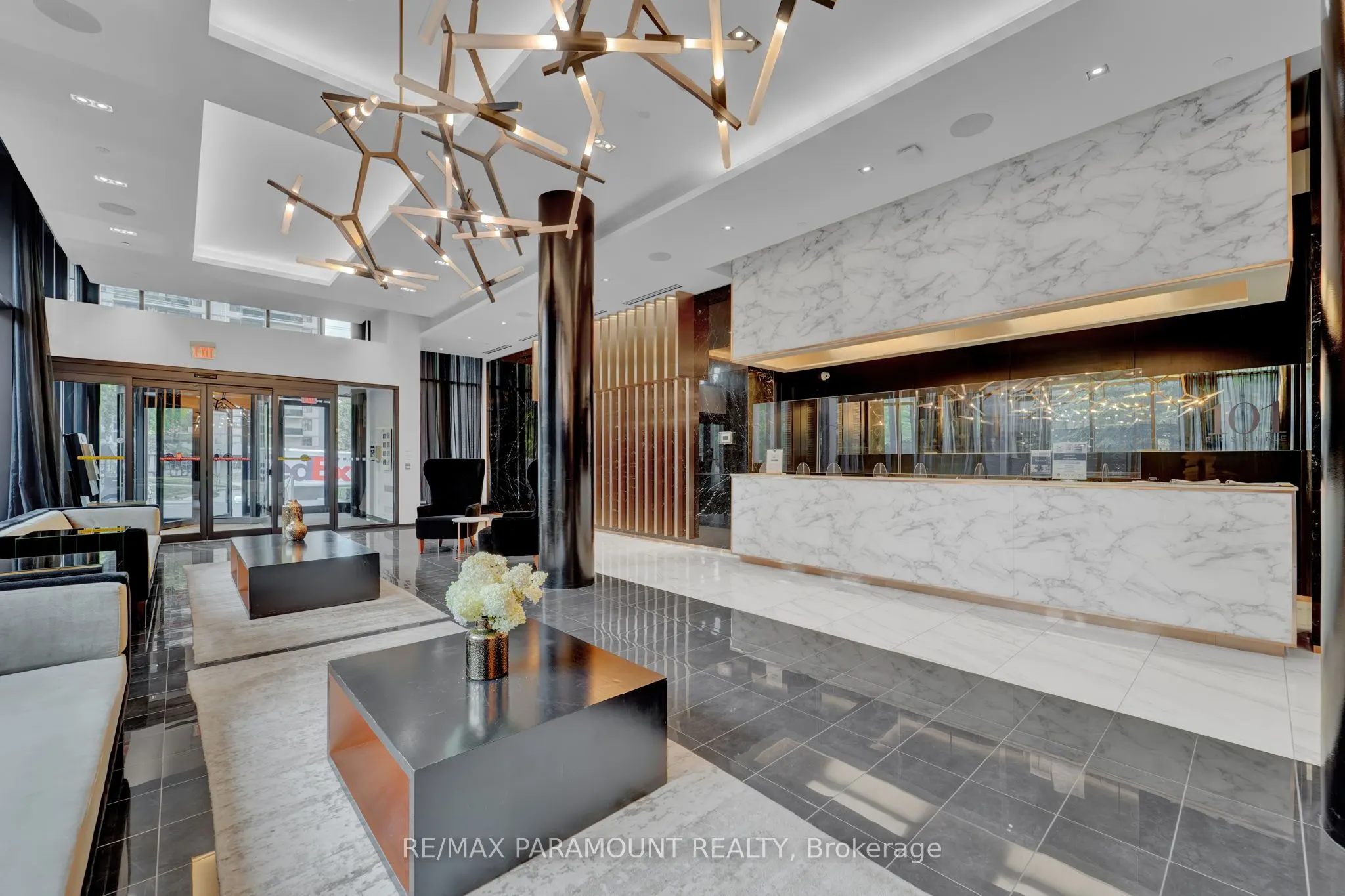 101 Erskine Avenue, #418