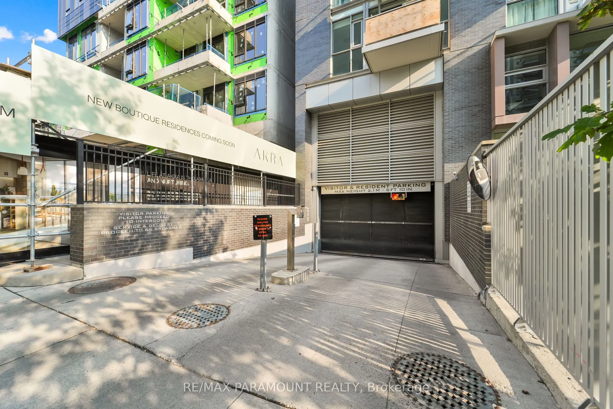 101 Erskine Avenue, #418