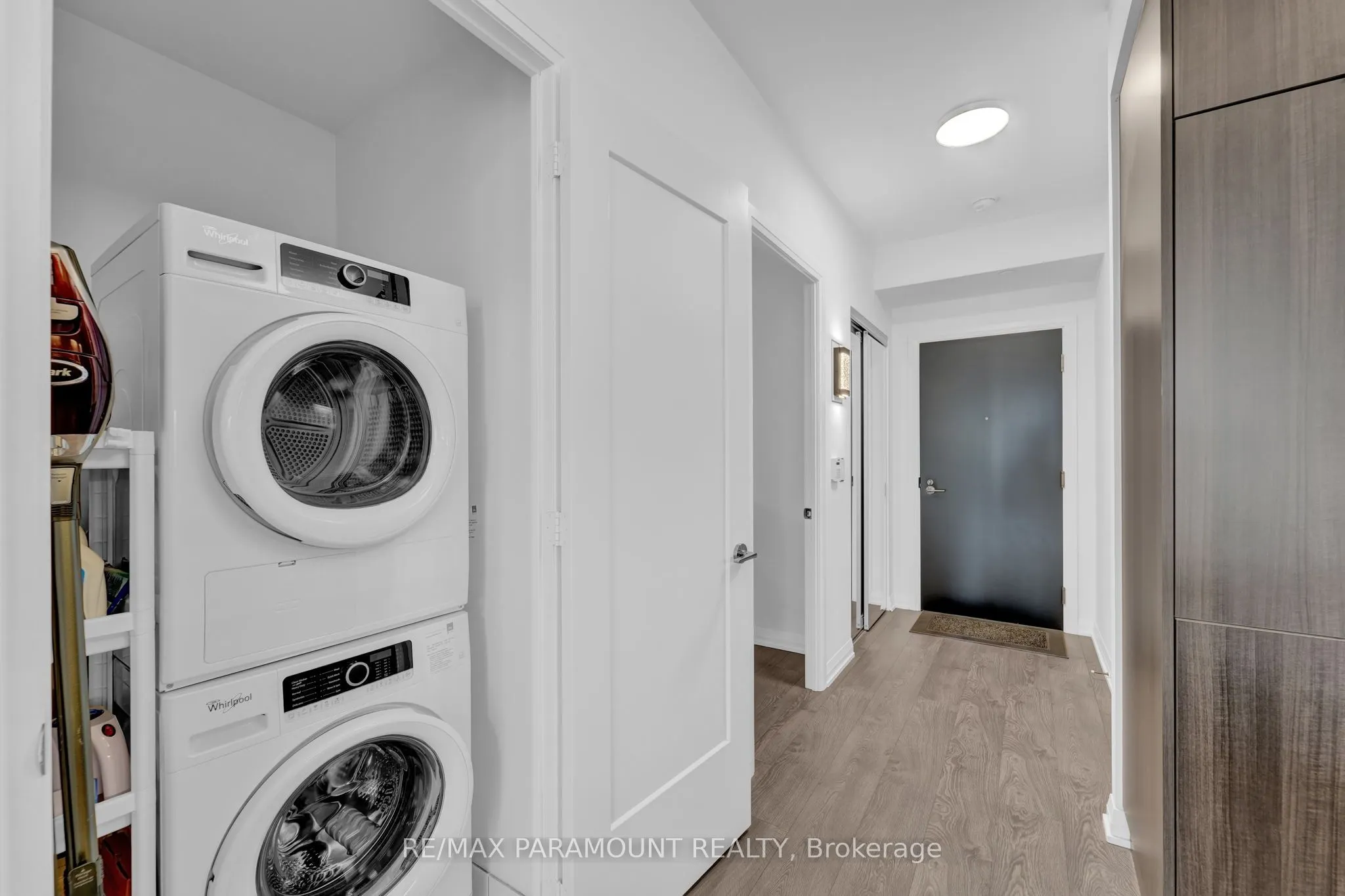 101 Erskine Avenue, #418
