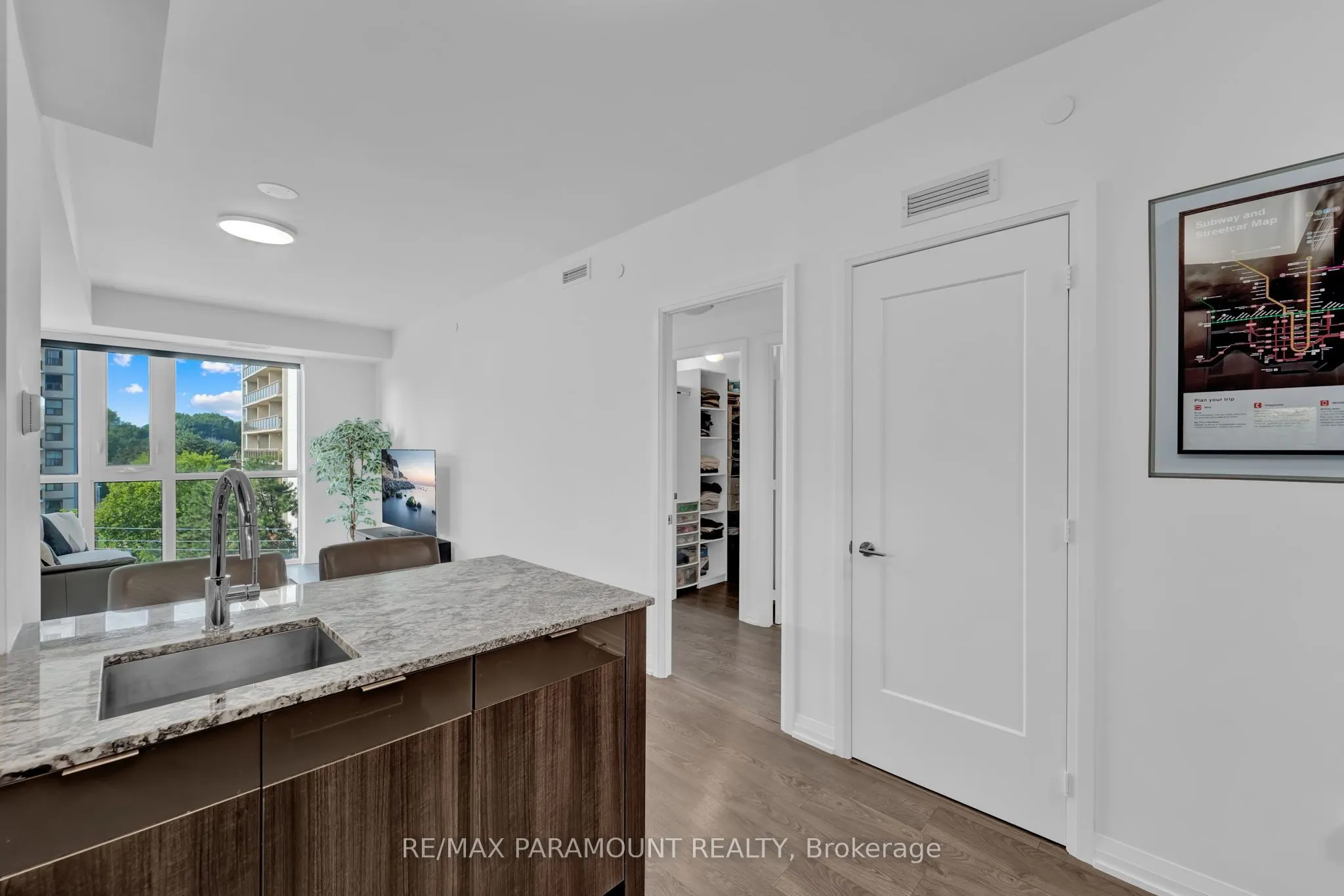 101 Erskine Avenue, #418