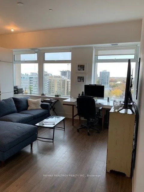 111 St Clair Avenue W, #1127