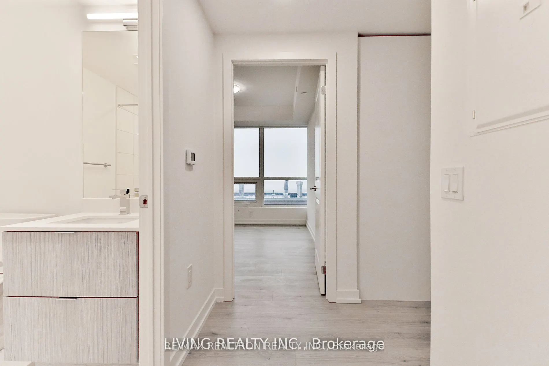 395 Bloor Street E, #1611