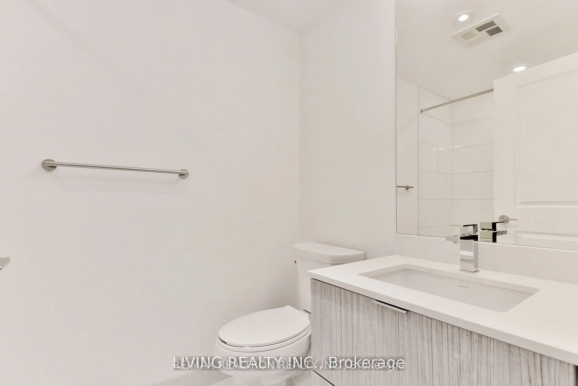395 Bloor Street E, #1611