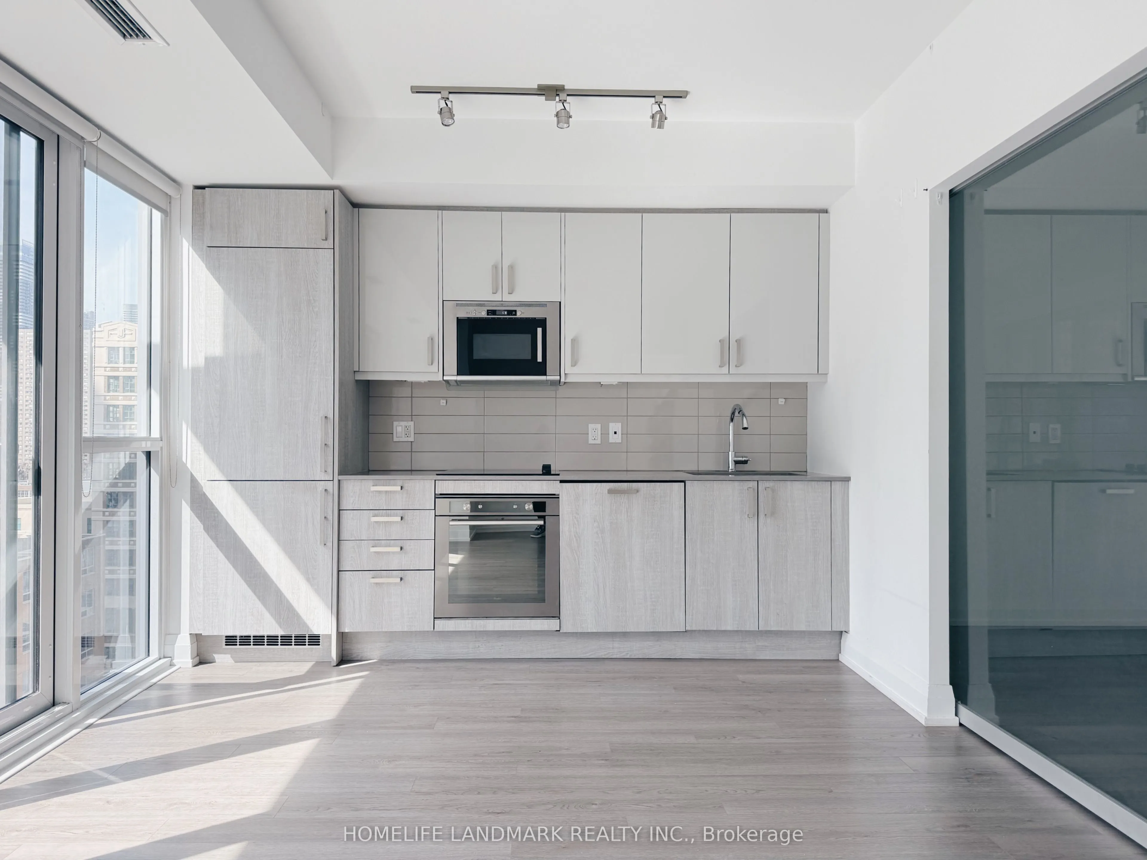 77 Mutual Street, #1705