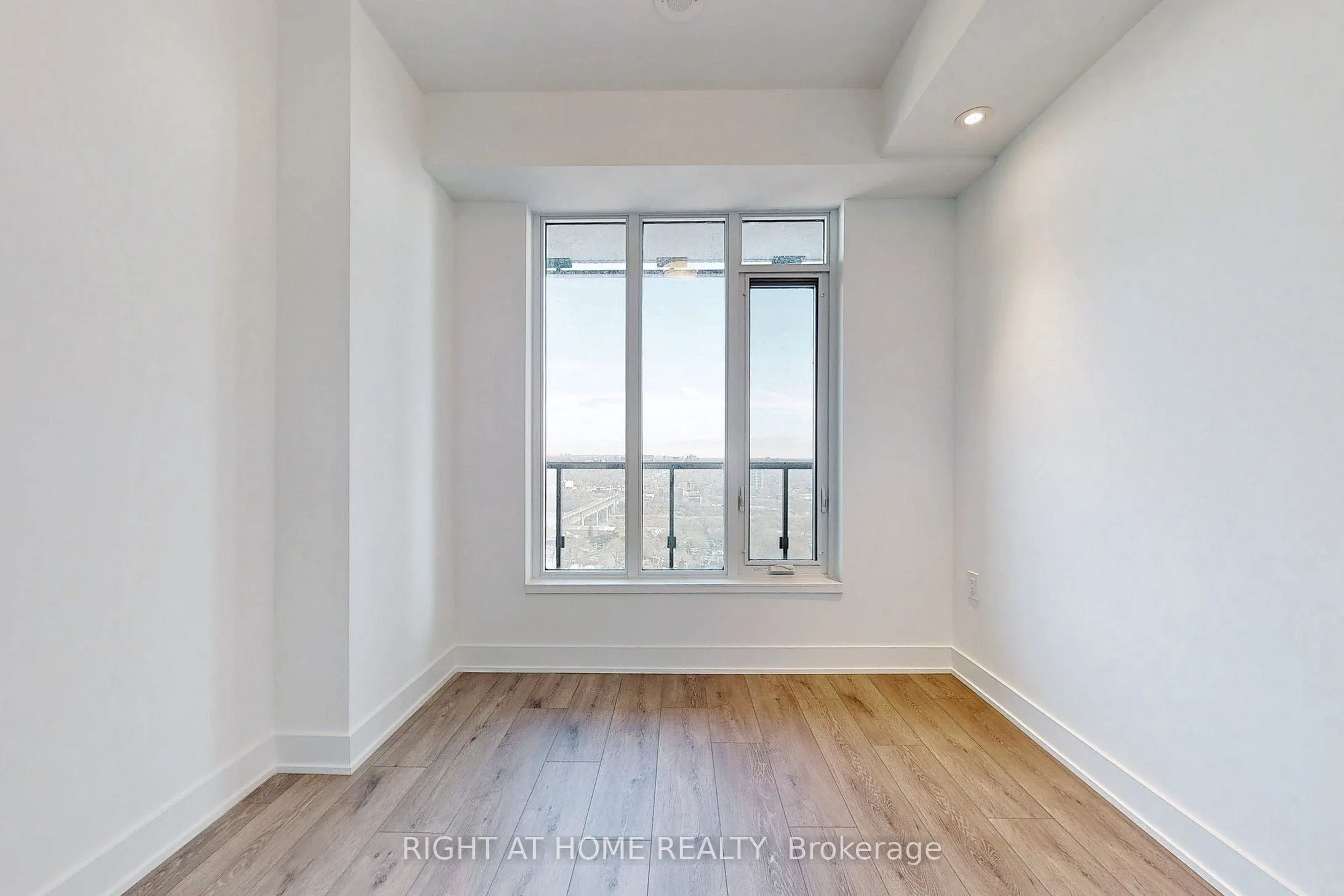 575 Bloor Street E, #3103