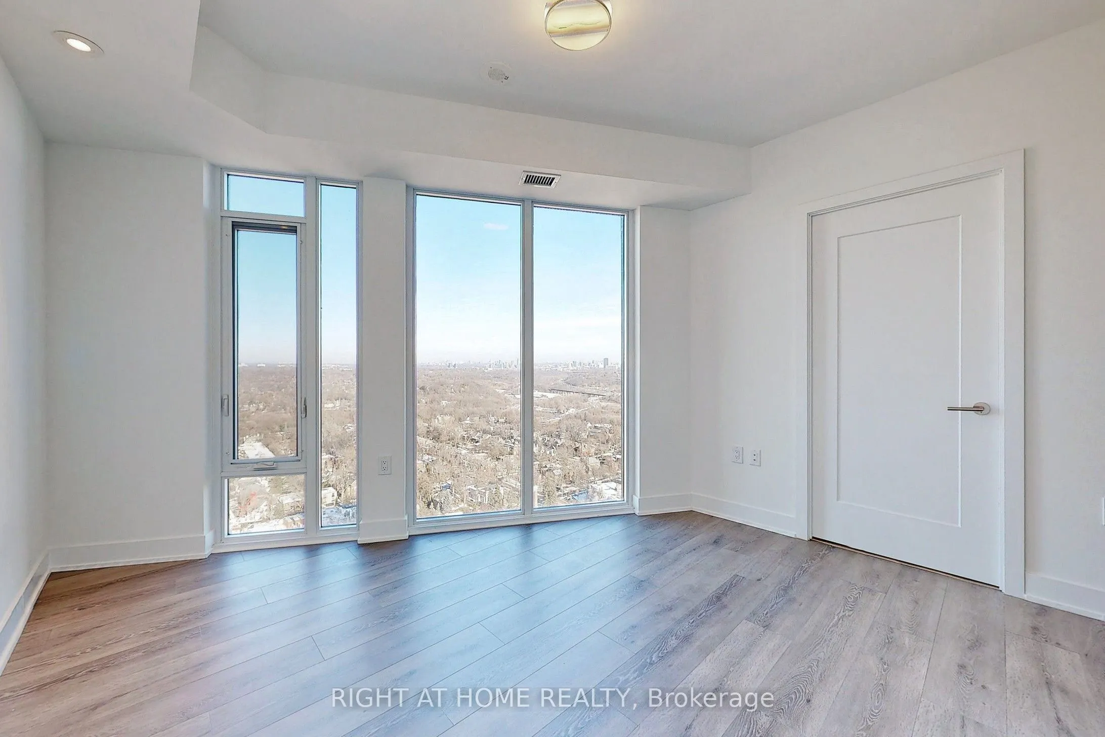 575 Bloor Street E, #3103