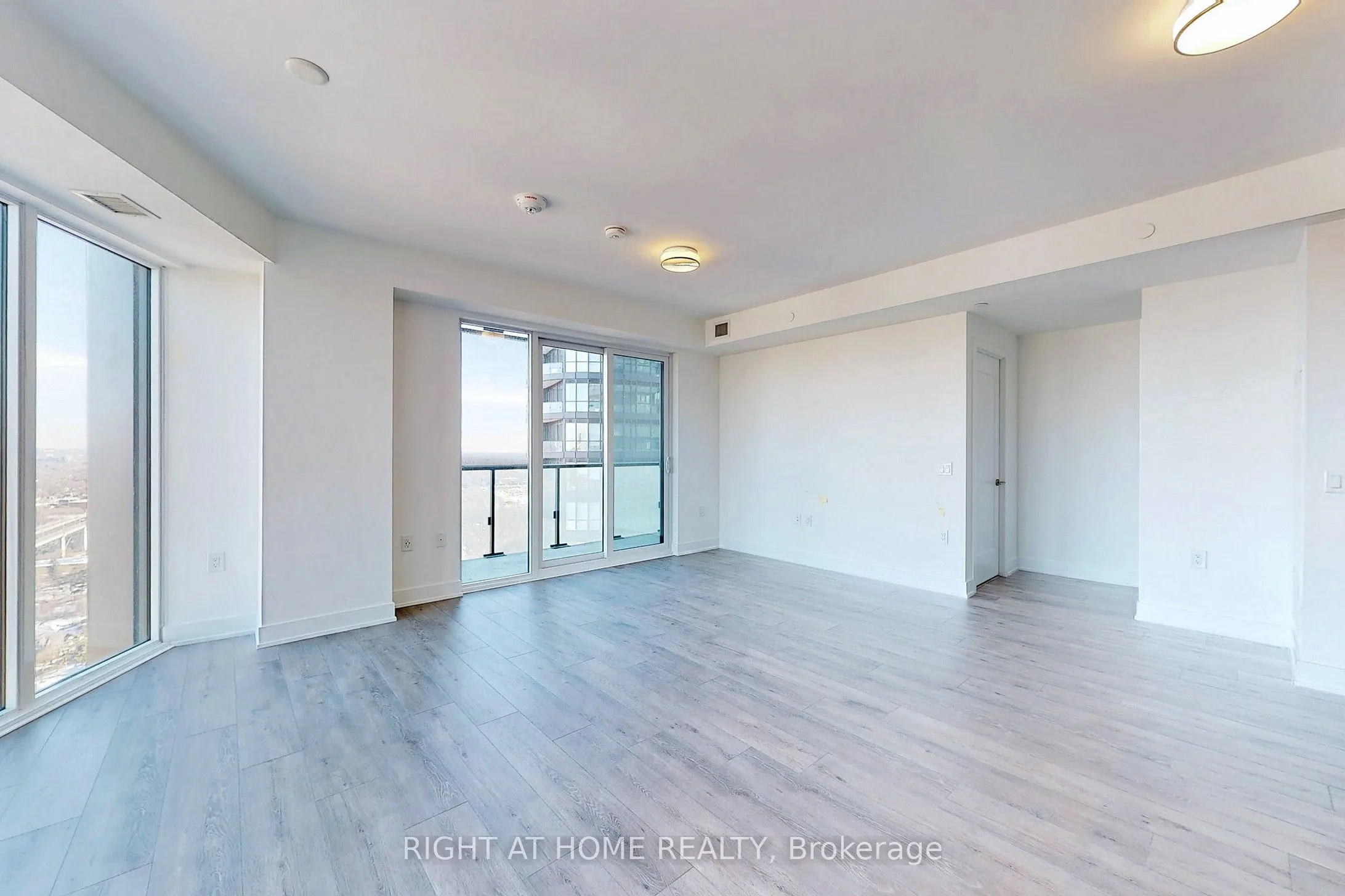 575 Bloor Street E, #3103