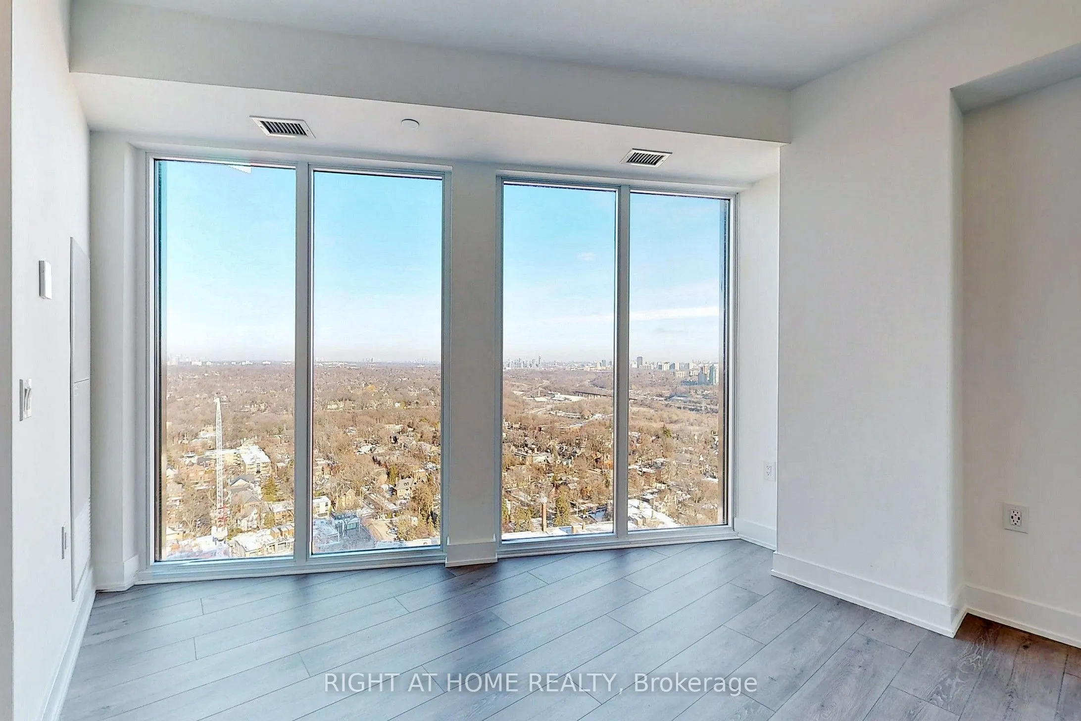 575 Bloor Street E, #3103