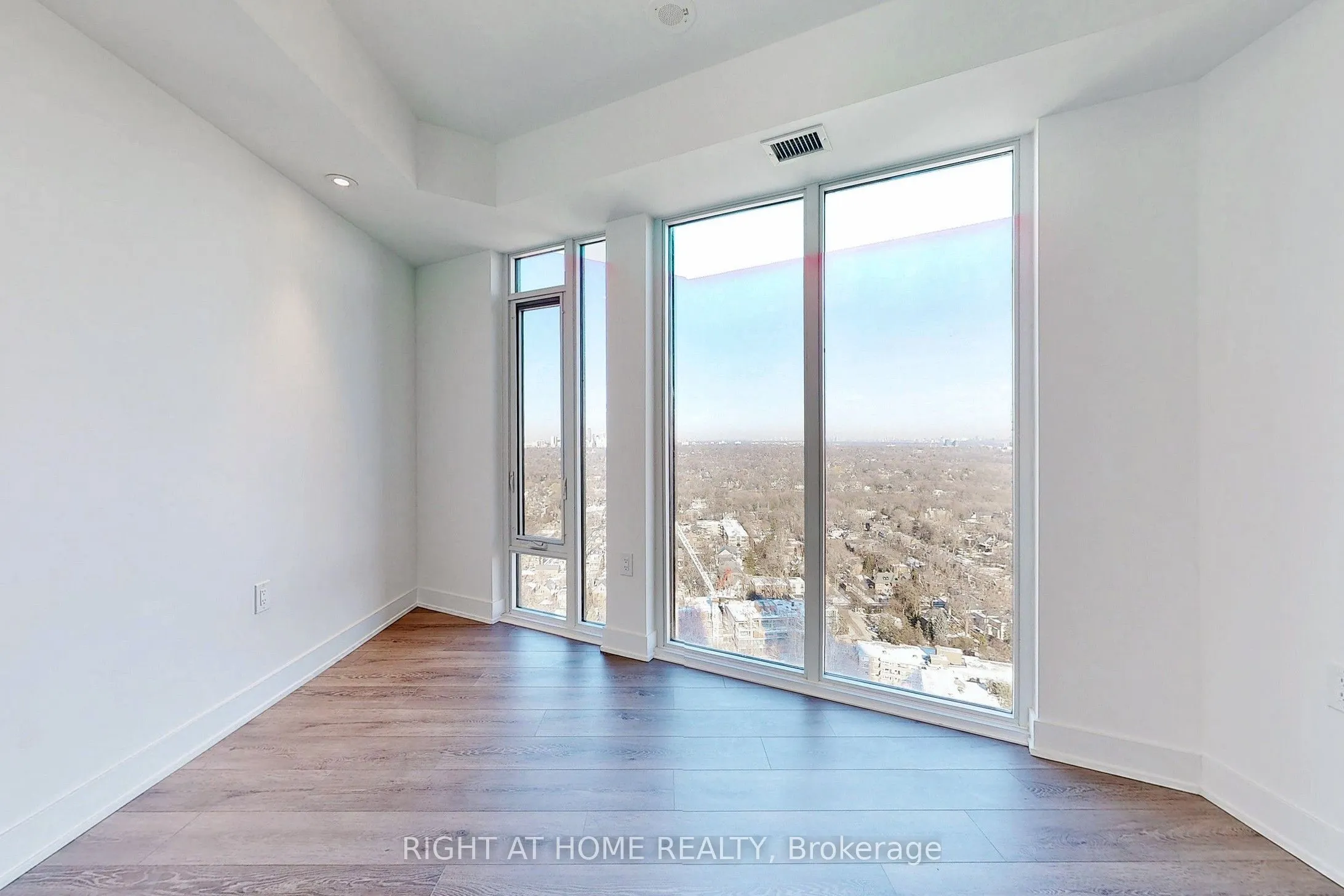 575 Bloor Street E, #3103