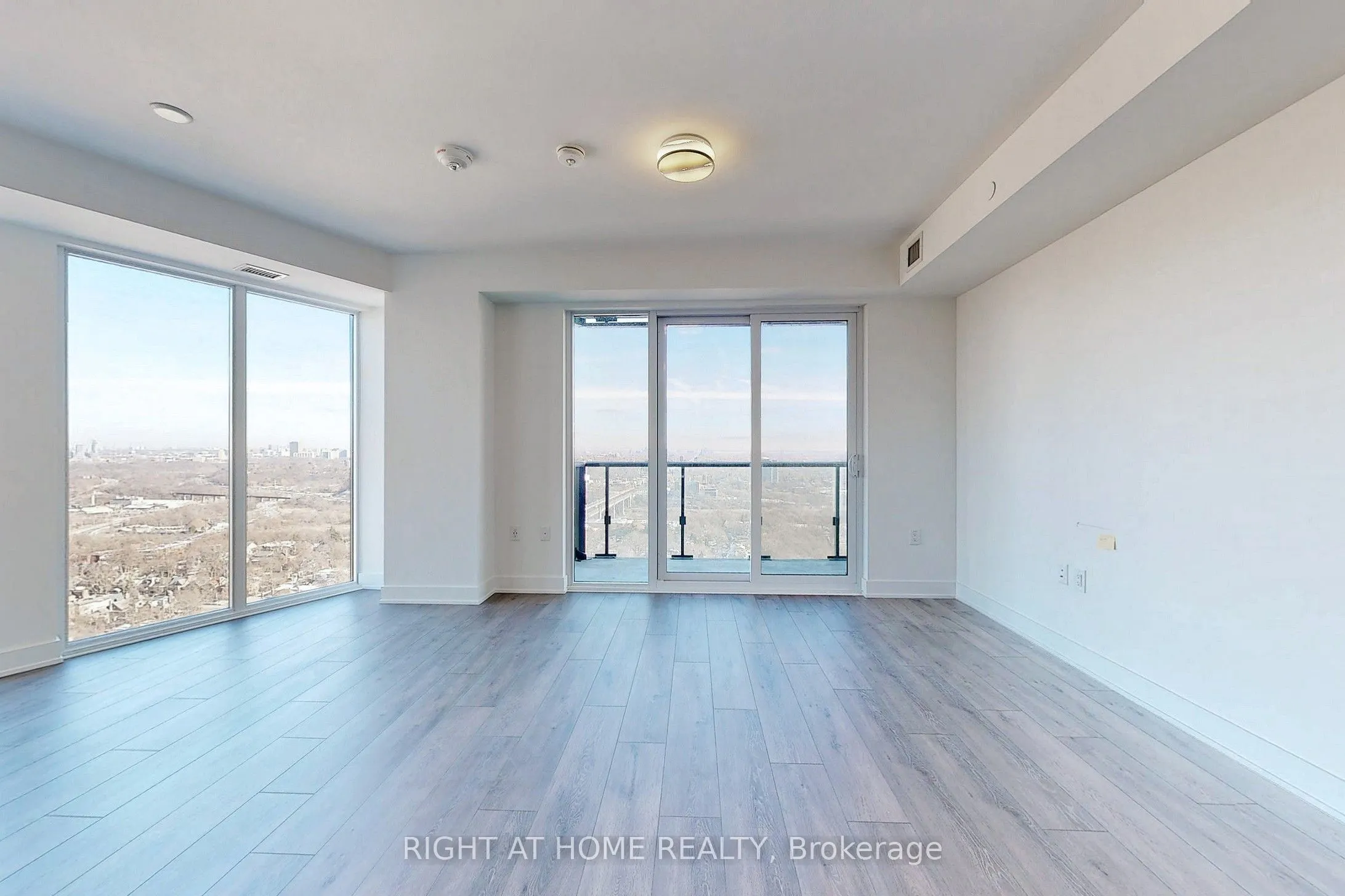 575 Bloor Street E, #3103