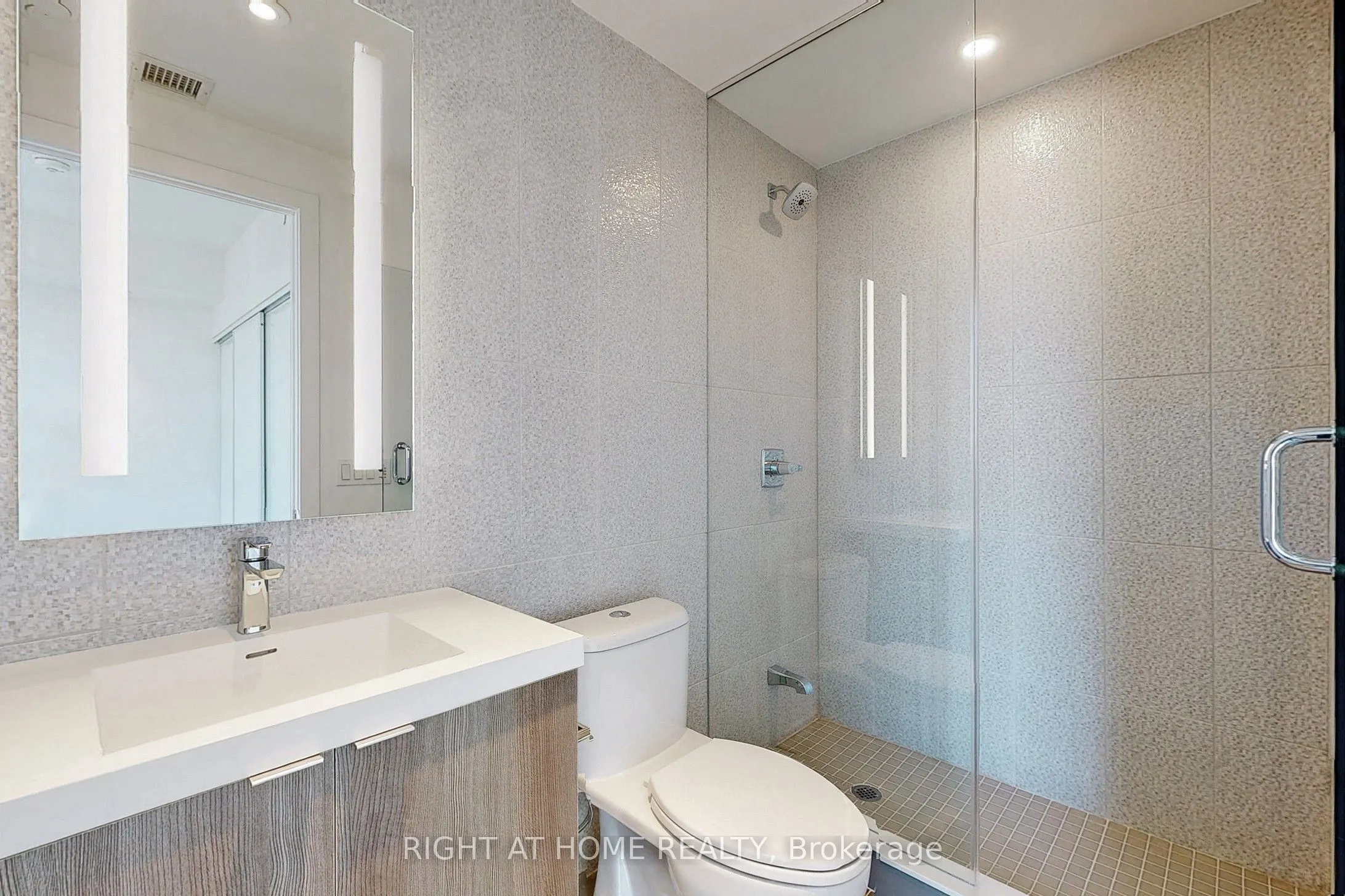 575 Bloor Street E, #3103