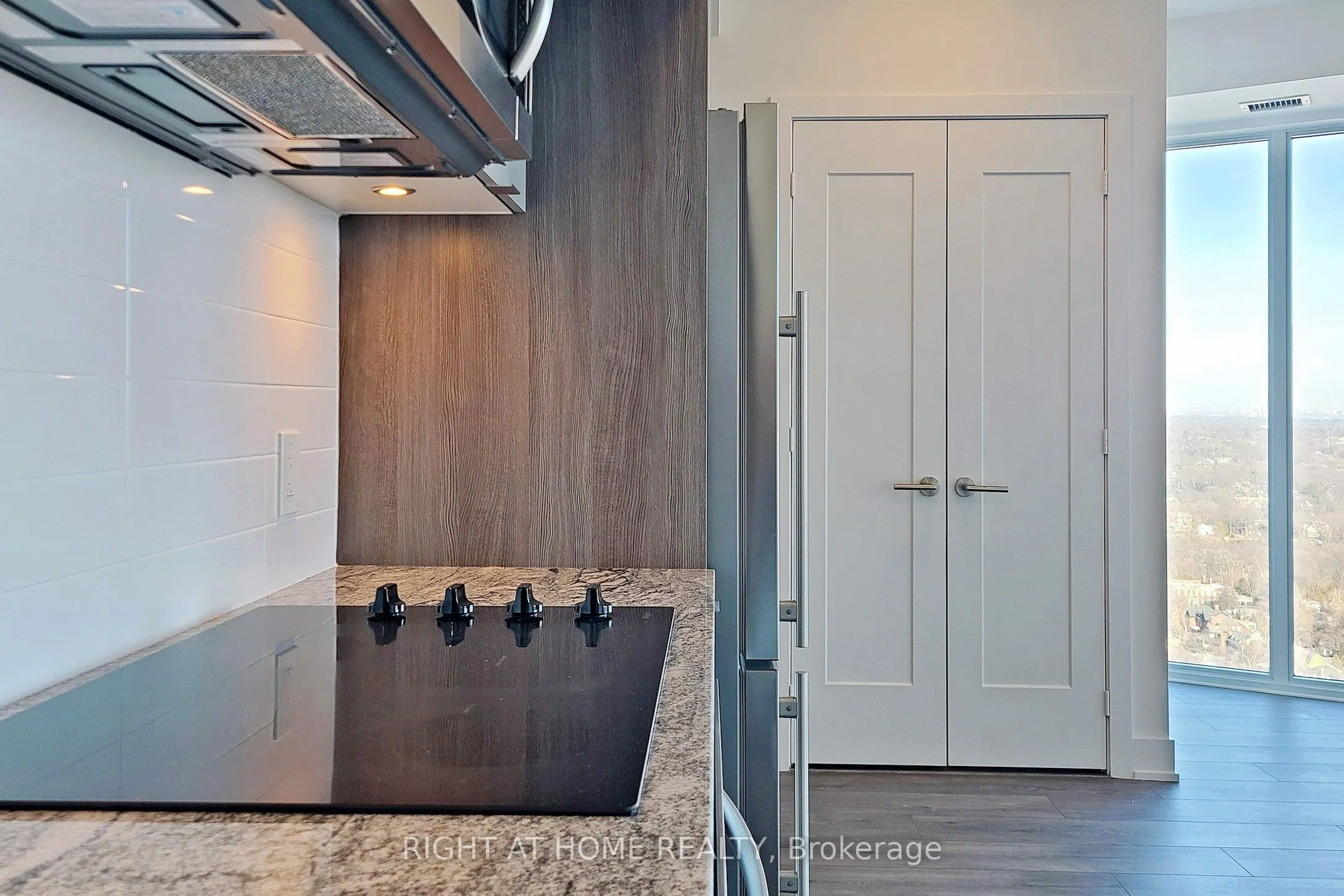575 Bloor Street E, #3103