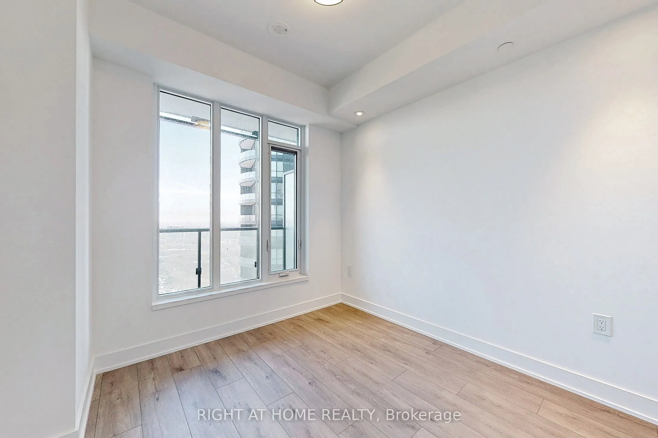575 Bloor Street E, #3103