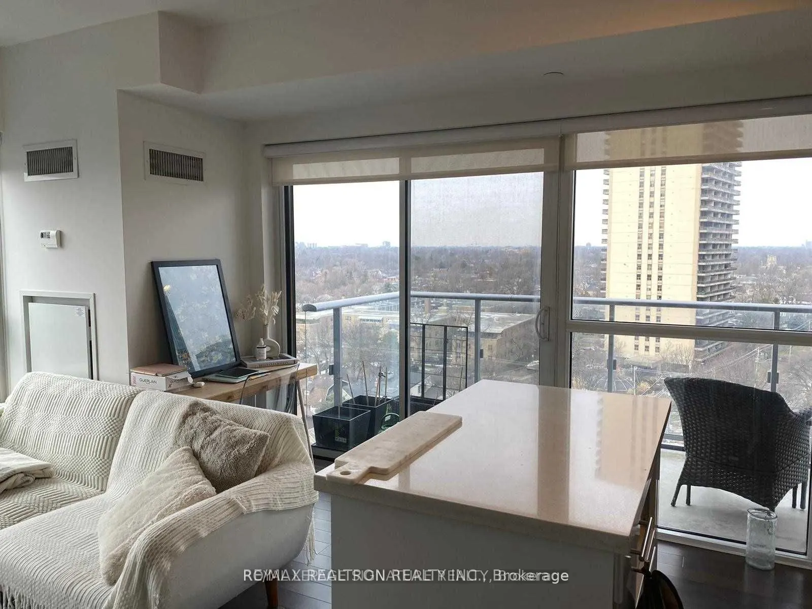 58 Orchard View Boulevard, #1102