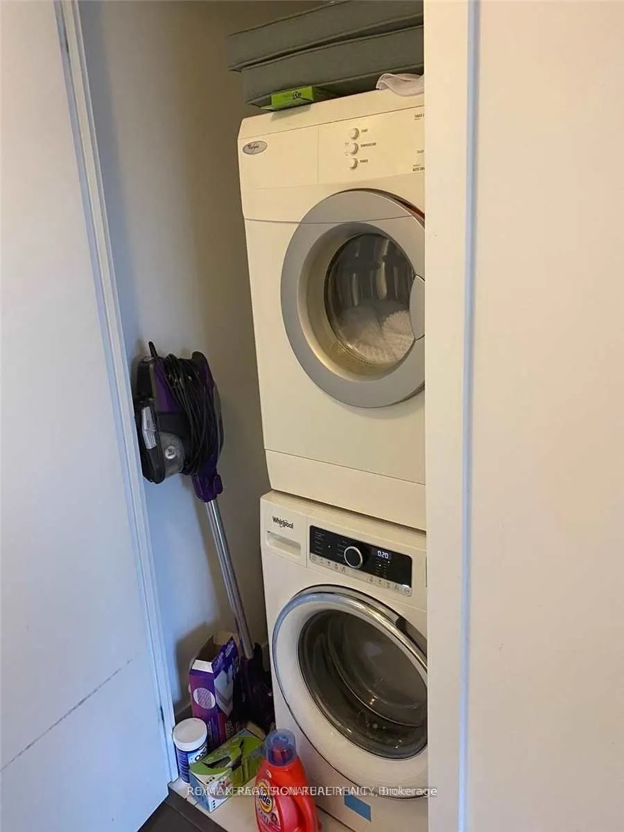 58 Orchard View Boulevard, #1102