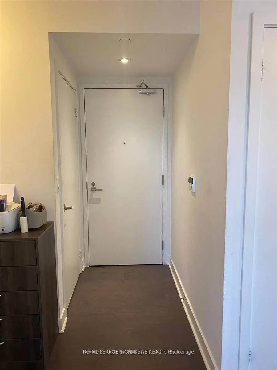 58 Orchard View Boulevard, #1102