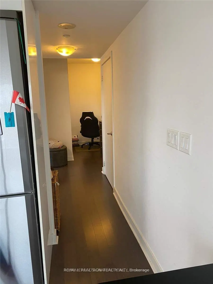 58 Orchard View Boulevard, #1102