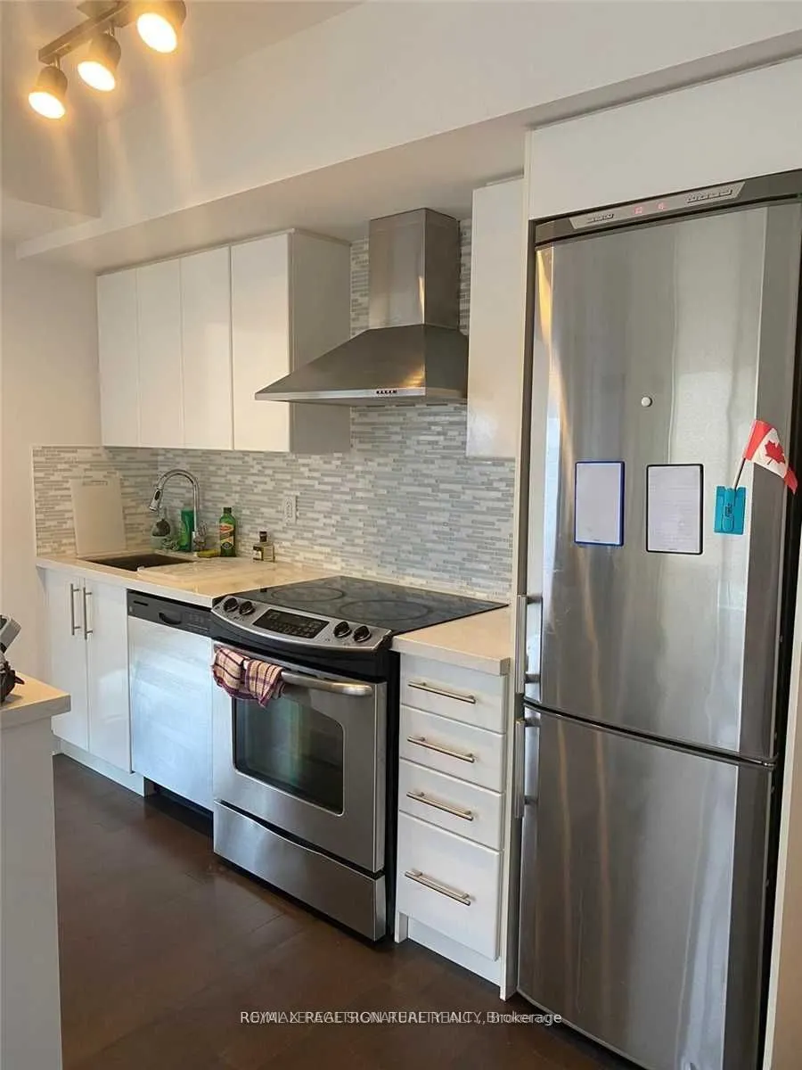 58 Orchard View Boulevard, #1102