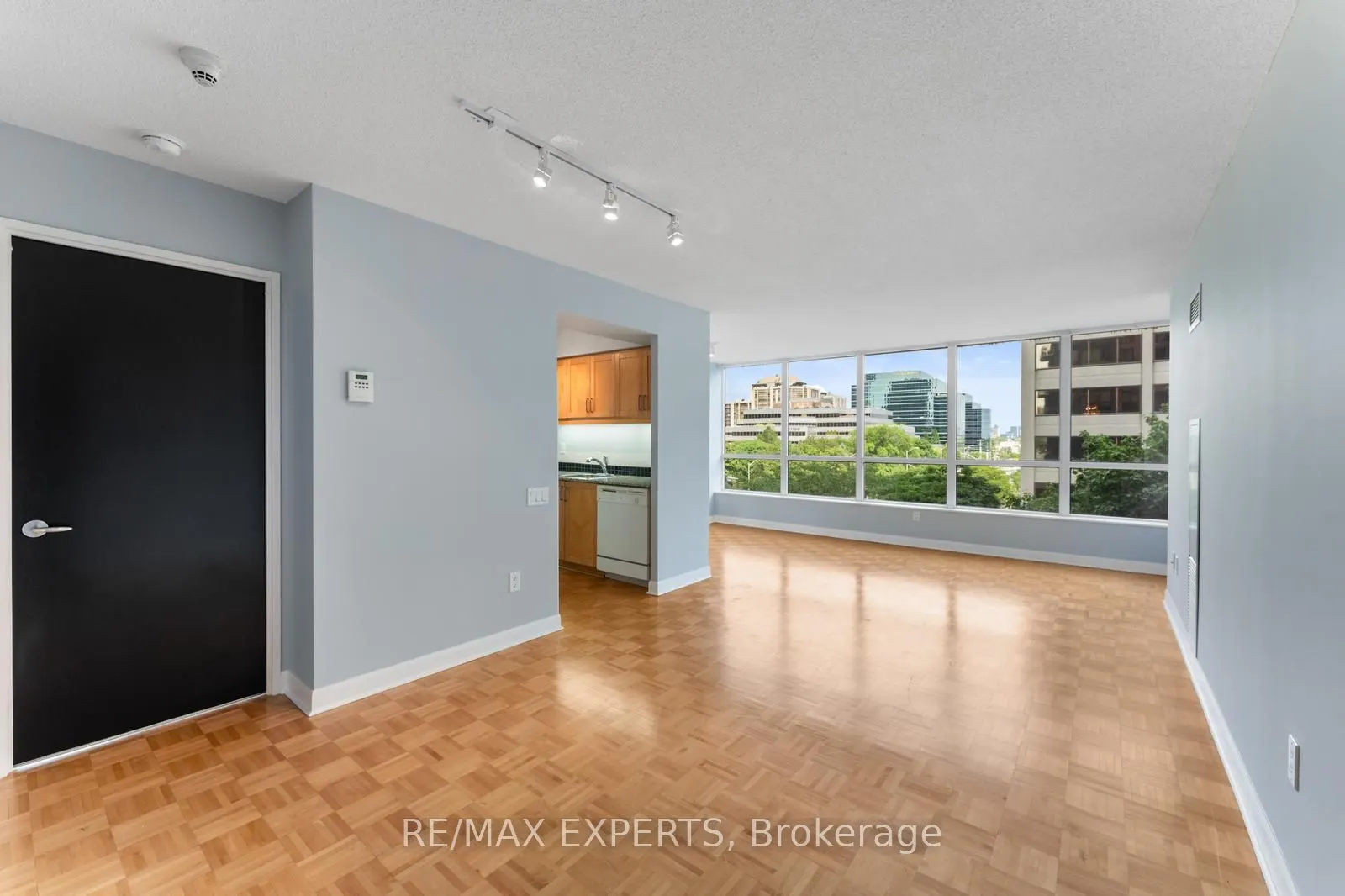 33 Sheppard Avenue E, #510