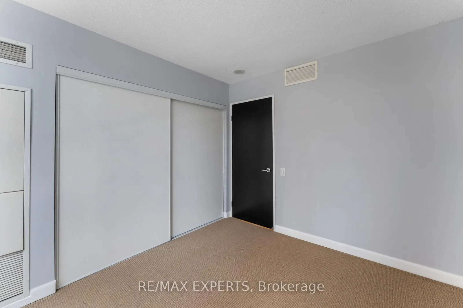 33 Sheppard Avenue E, #510