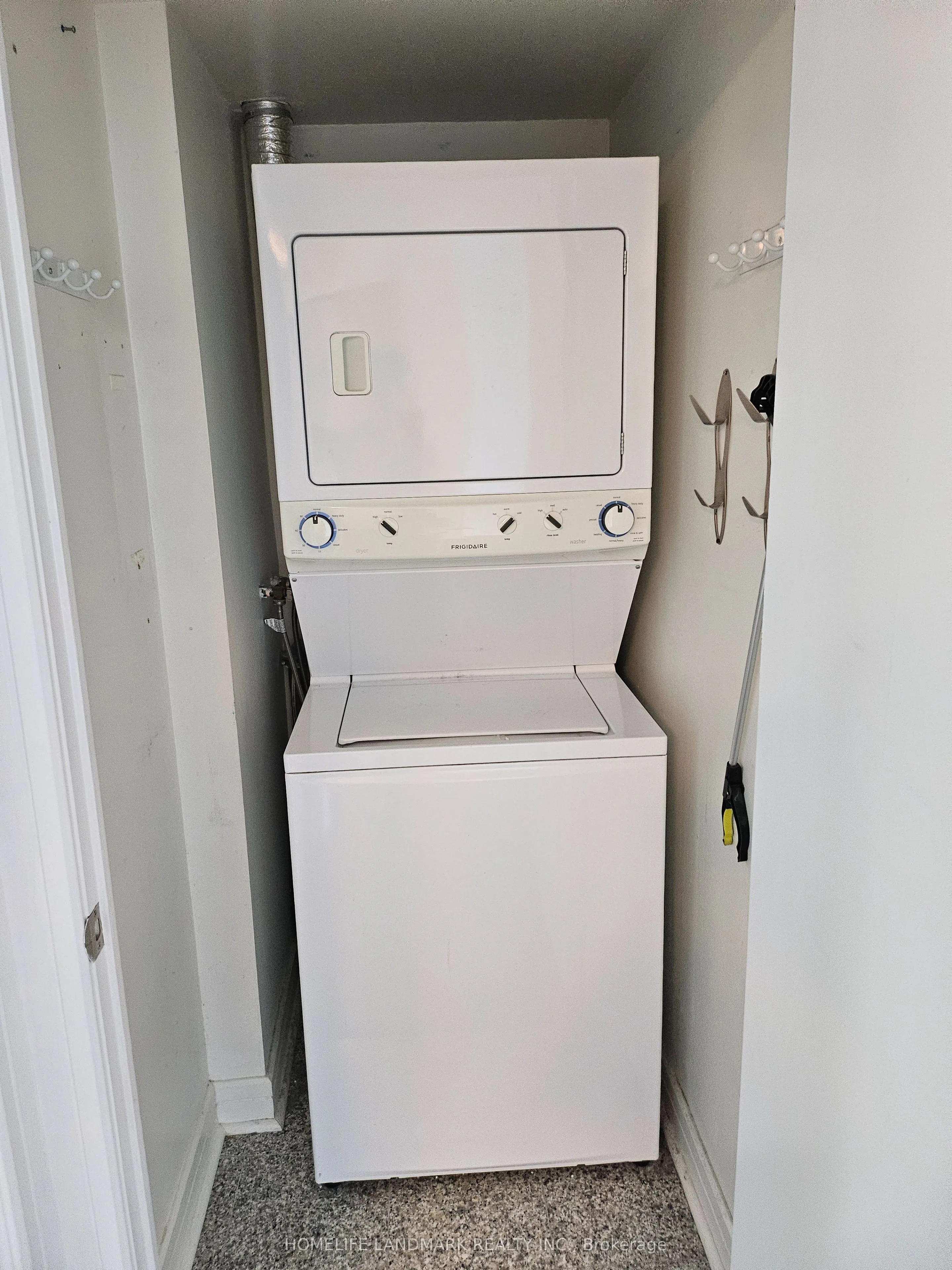 18 Harrison Garden Boulevard, #2606