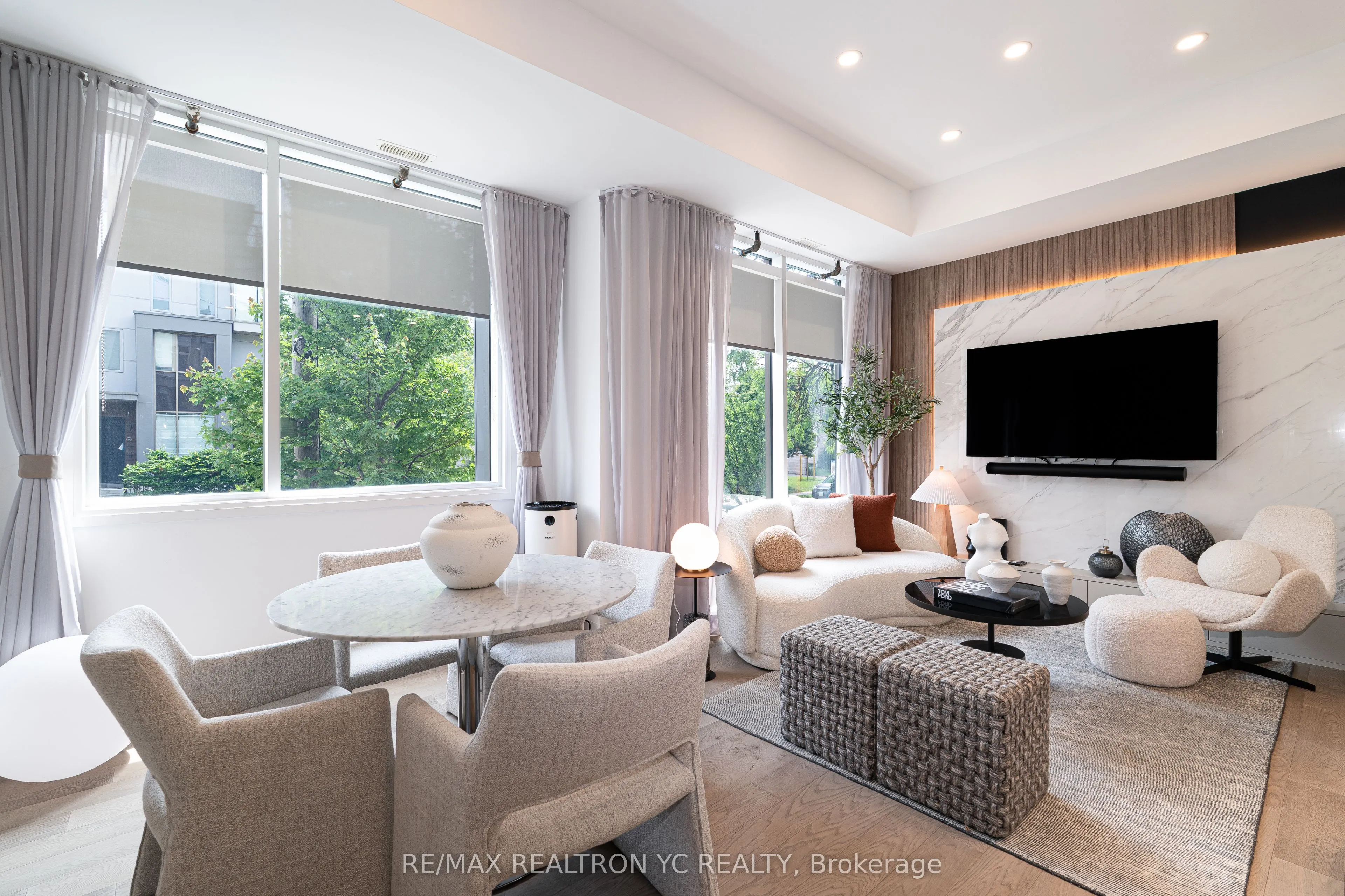 18 Greenbriar Road, #4