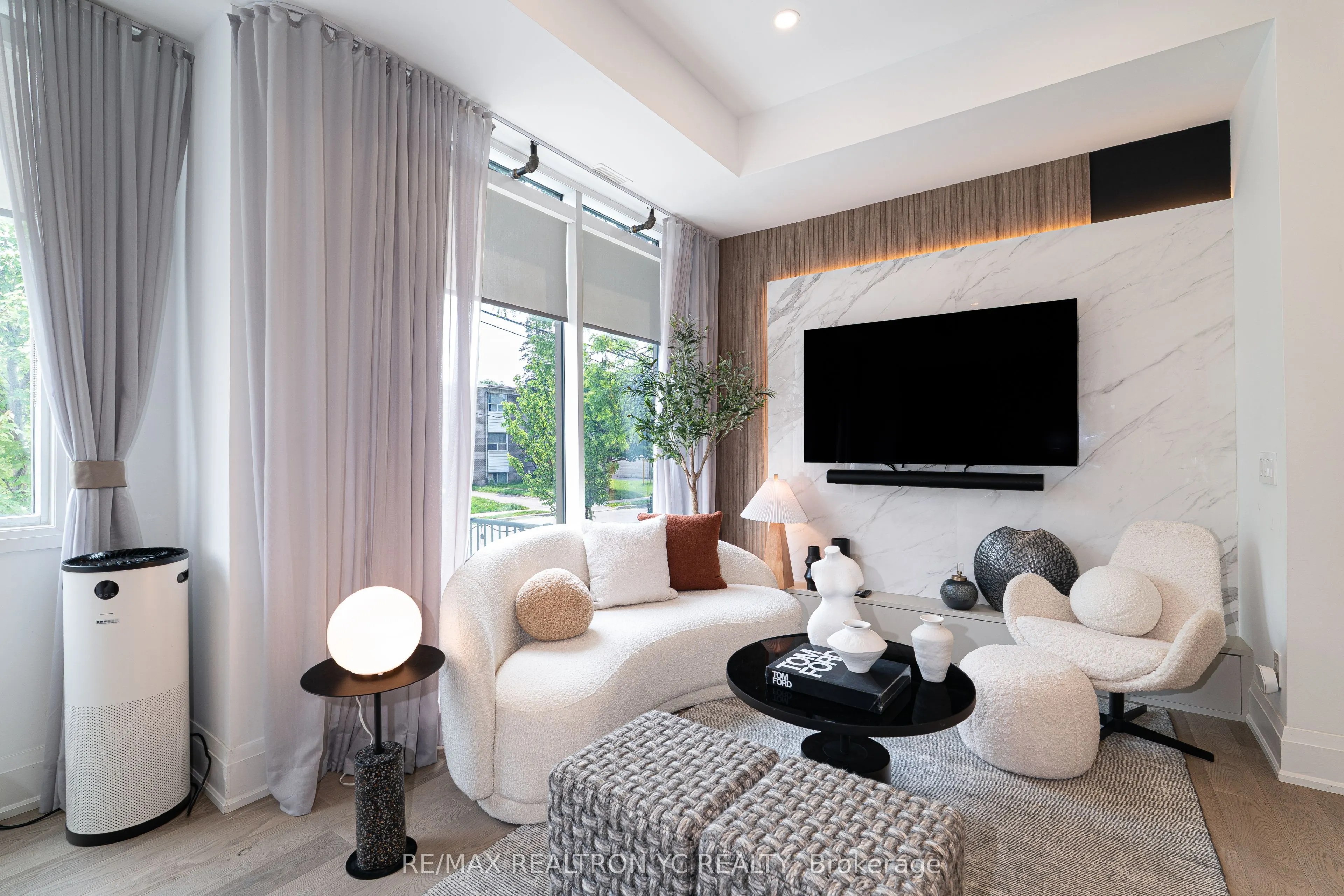18 Greenbriar Road, #4