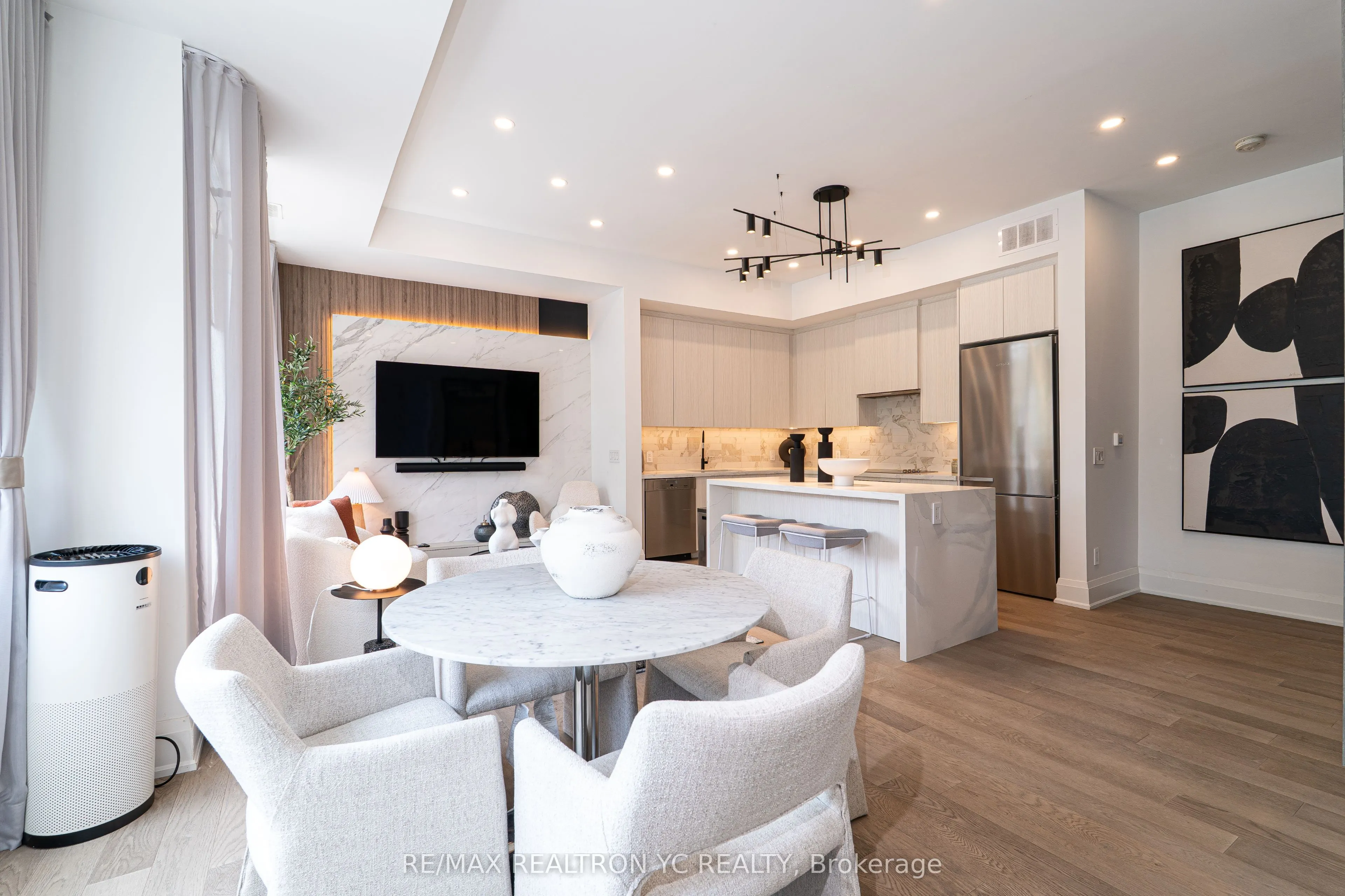 18 Greenbriar Road, #4