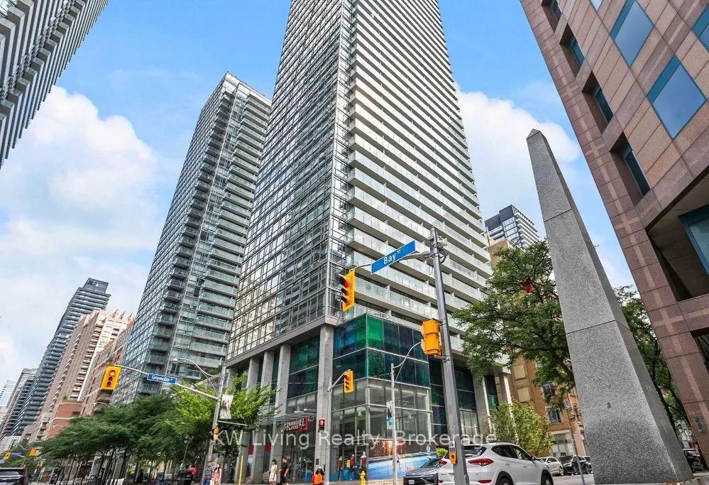38 Grenville Street, #1305