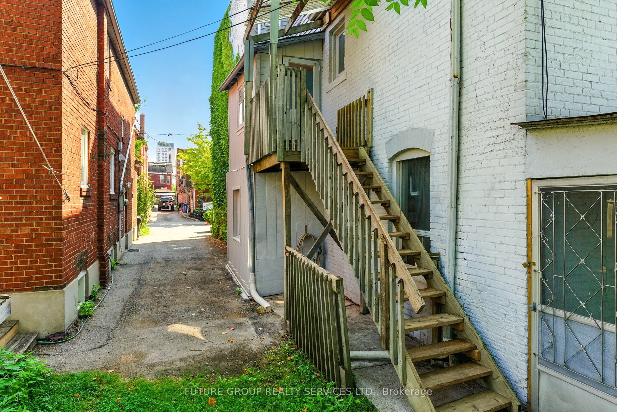 10 Borden Street