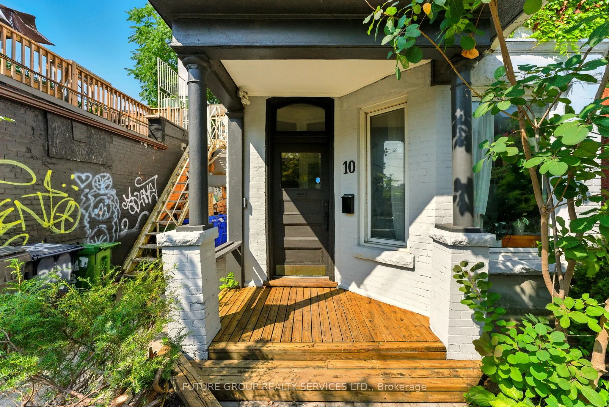 10 Borden Street
