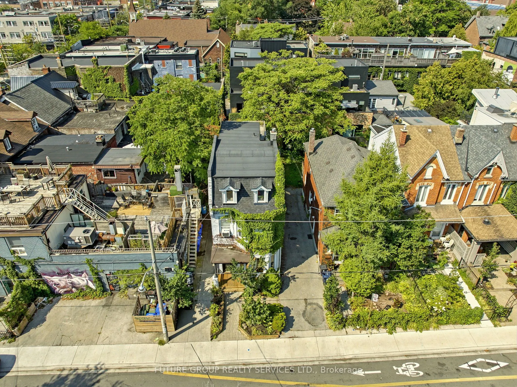 10 Borden Street