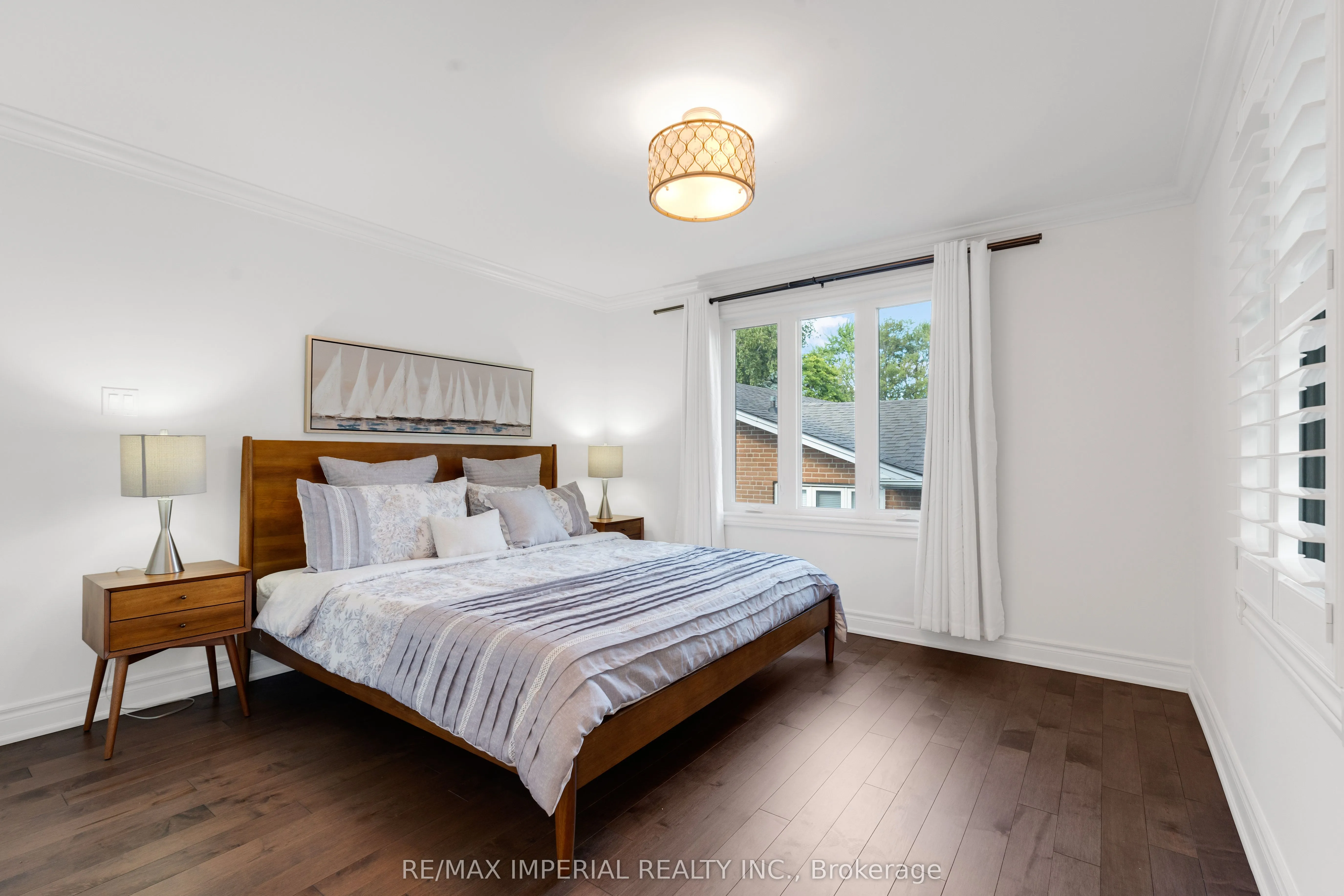 263 Upper Highland Crescent