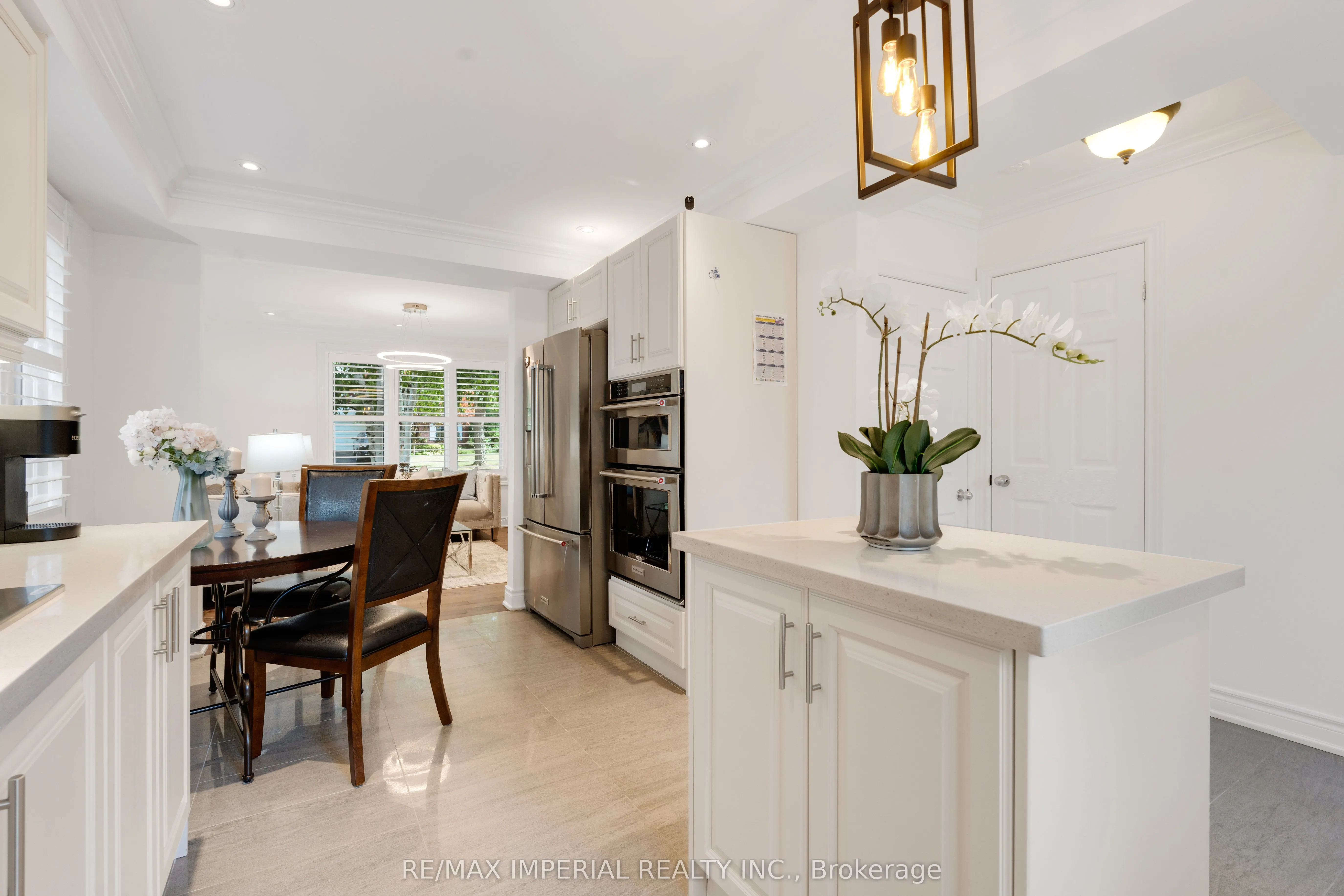 263 Upper Highland Crescent