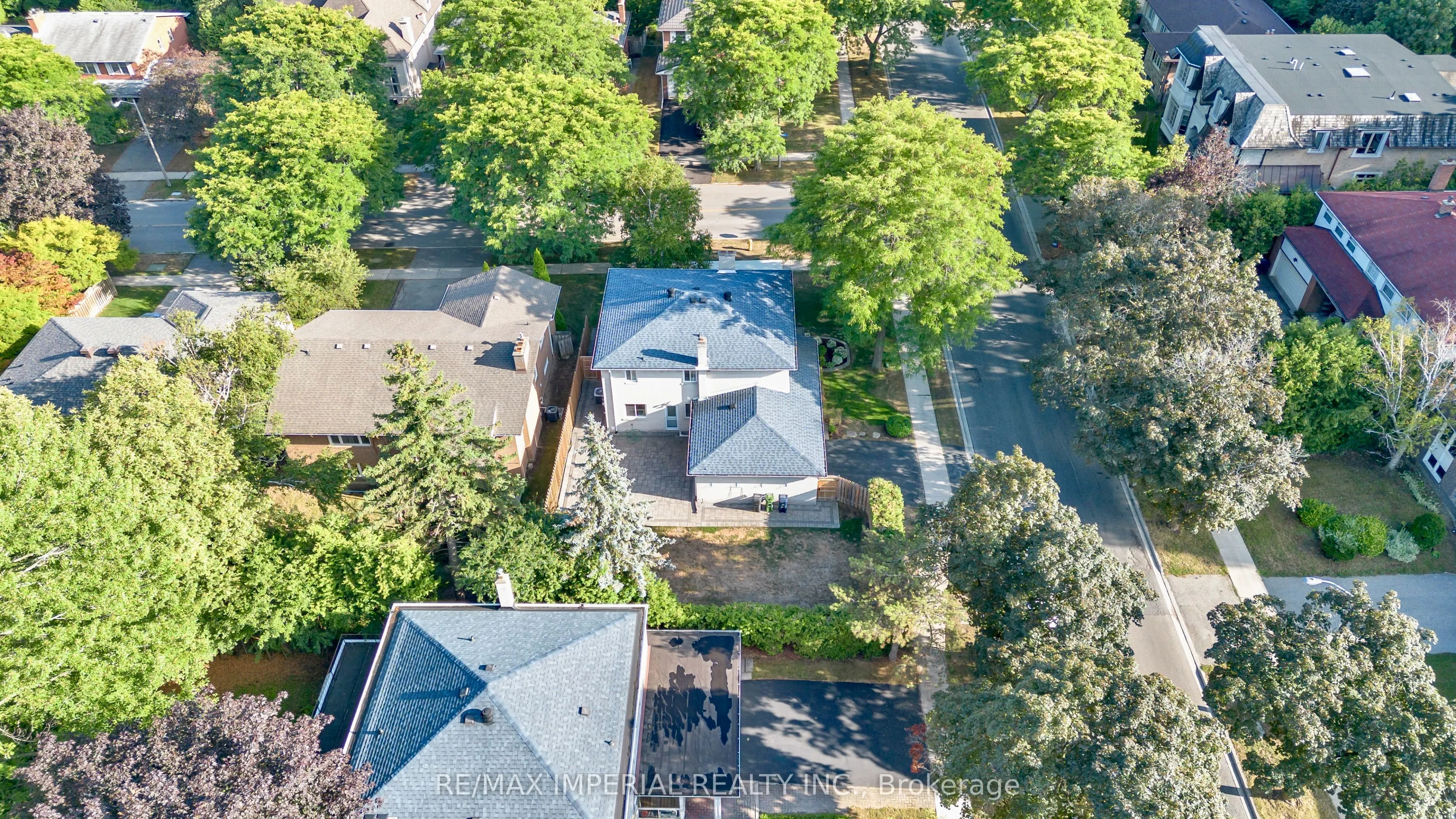 263 Upper Highland Crescent