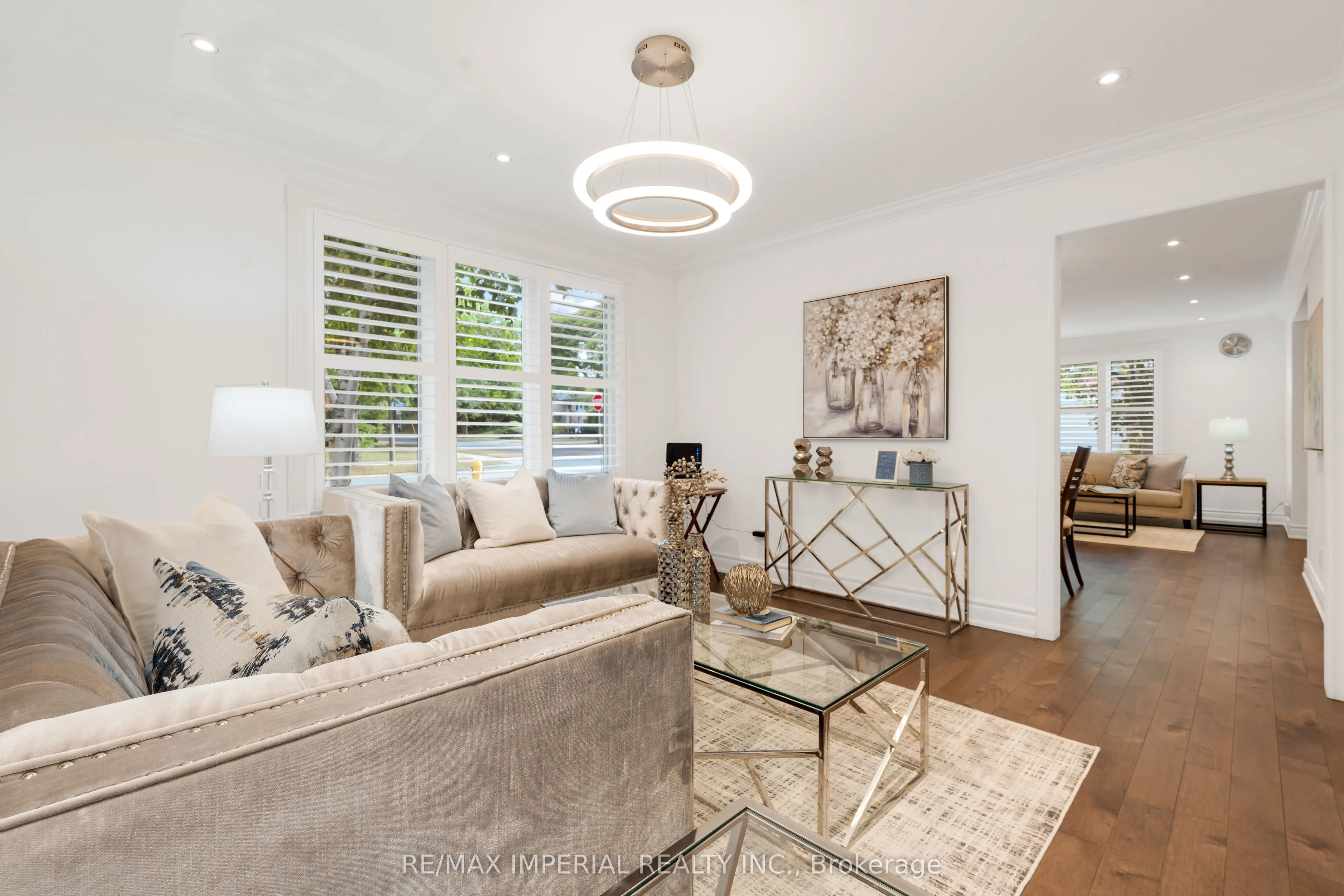263 Upper Highland Crescent