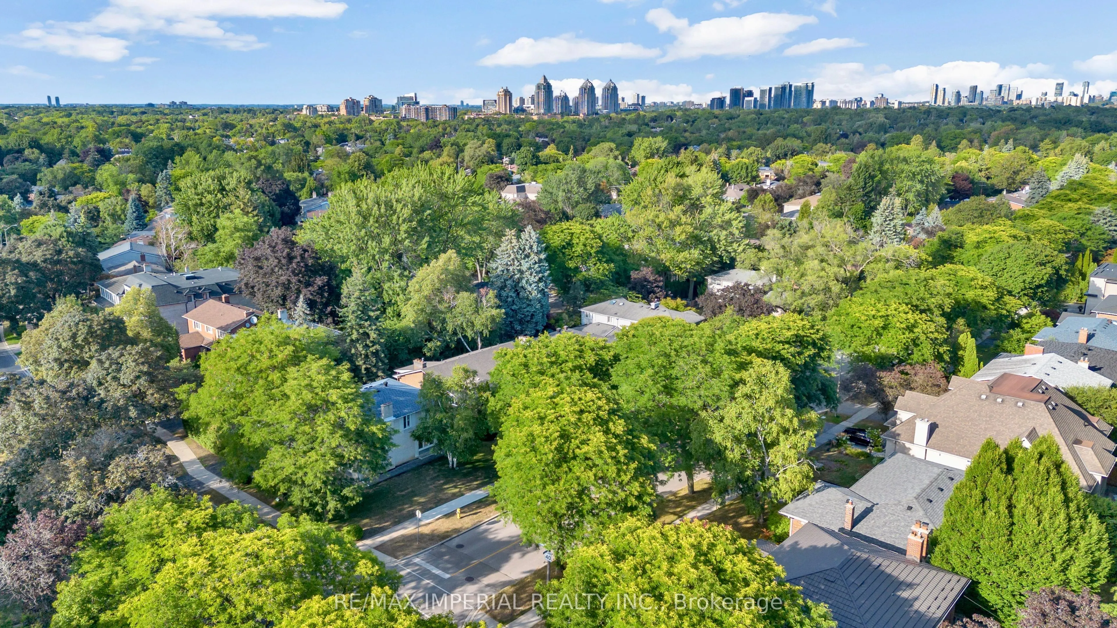 263 Upper Highland Crescent