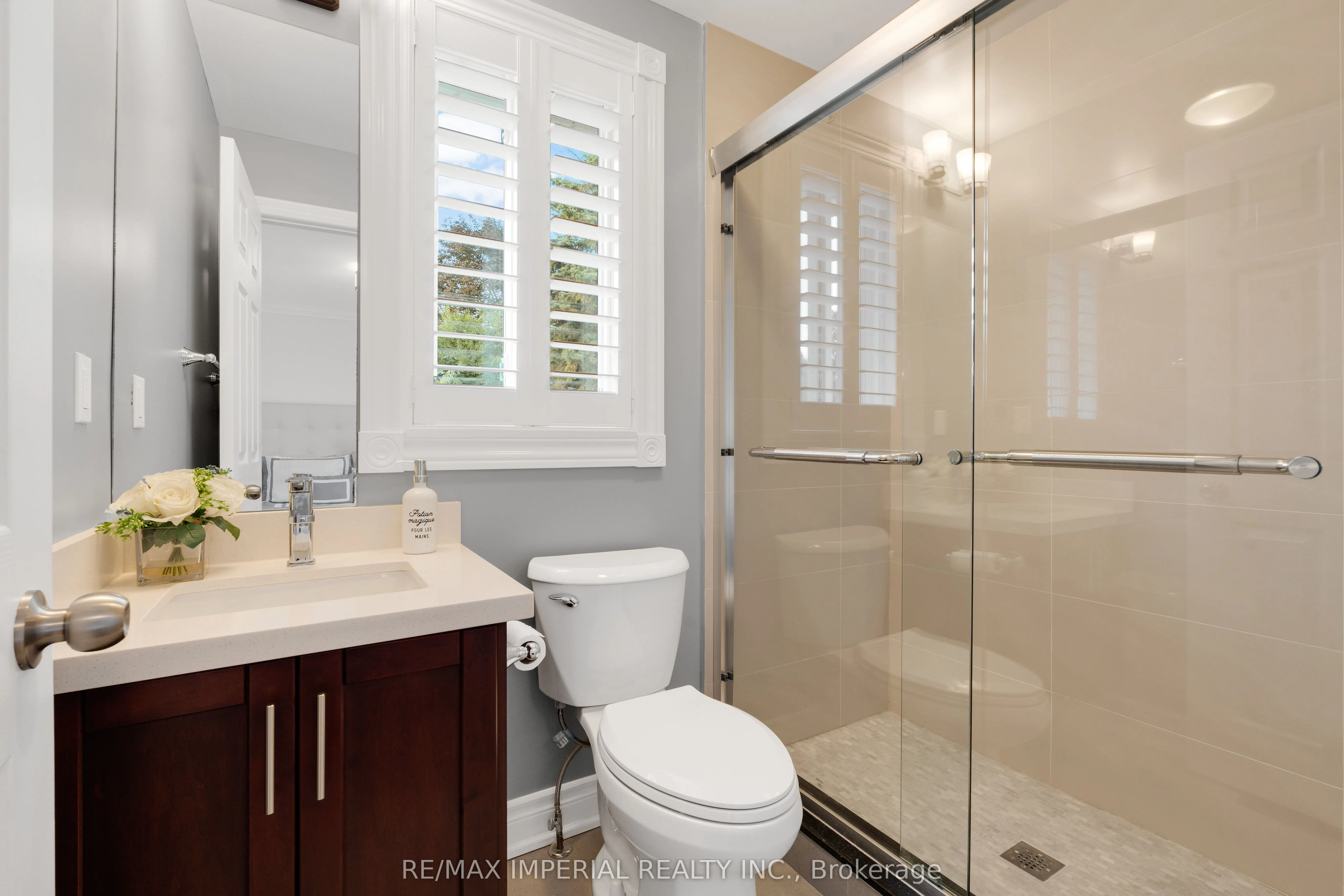 263 Upper Highland Crescent