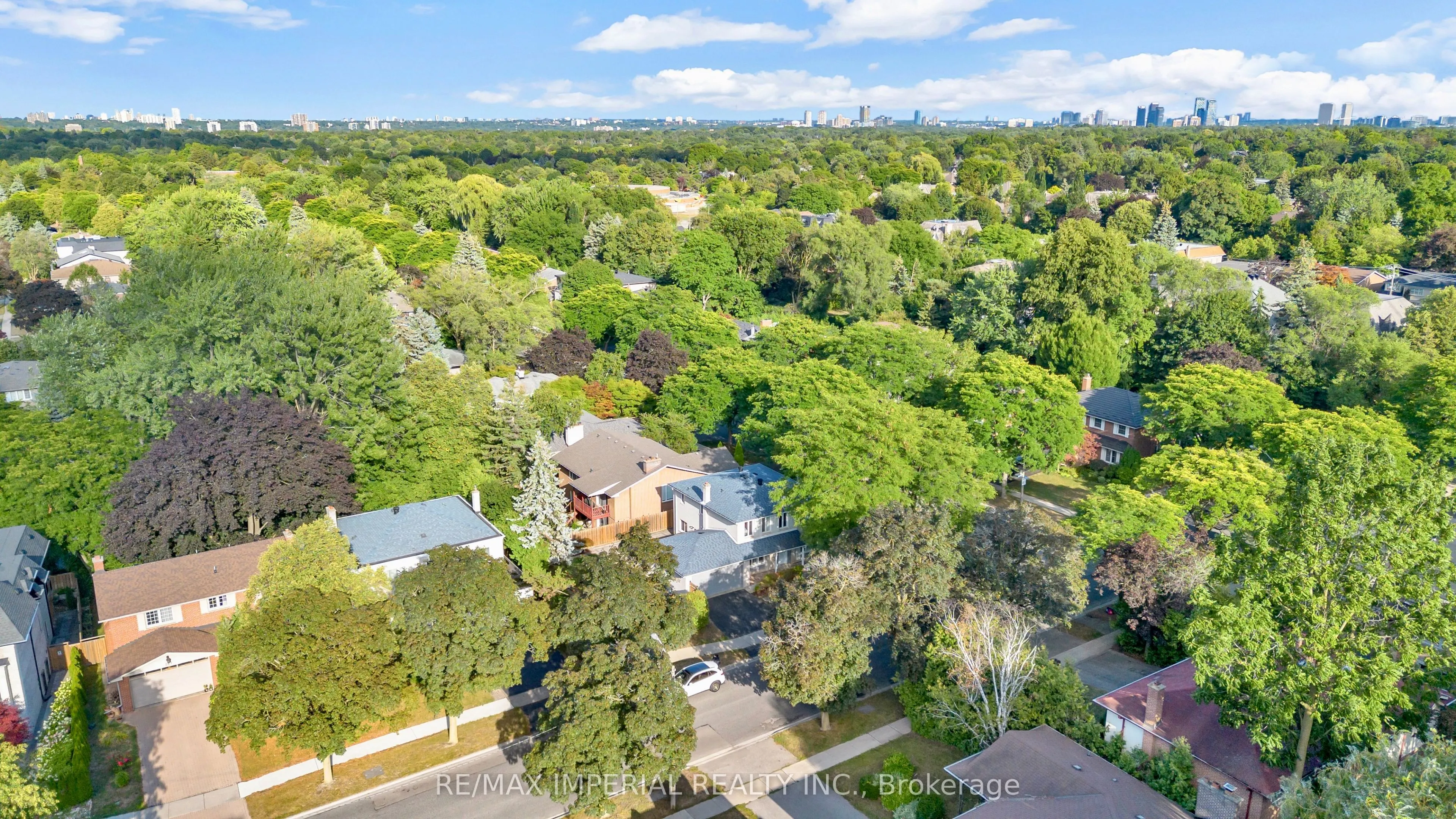 263 Upper Highland Crescent