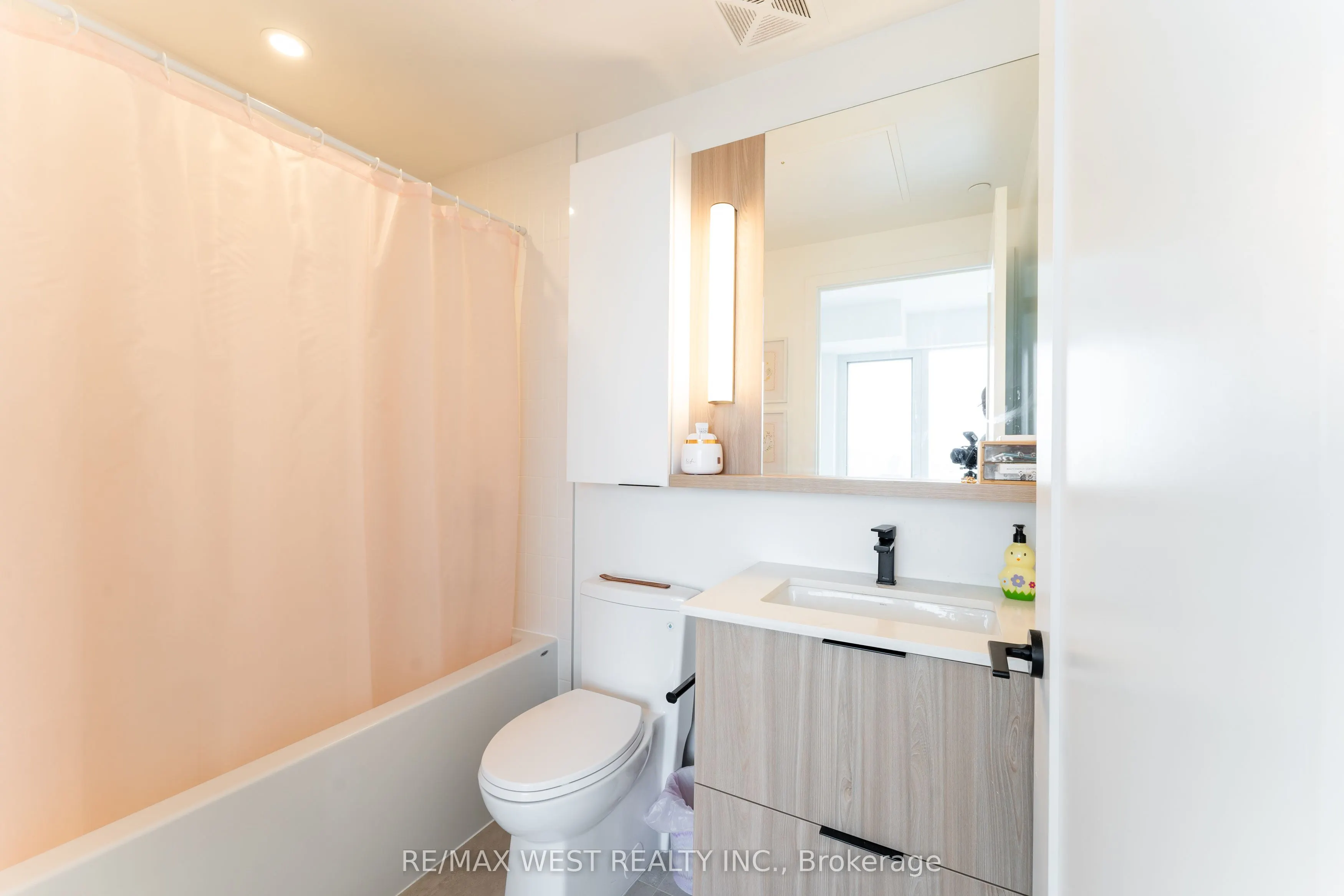 5 Defries Street, #3405