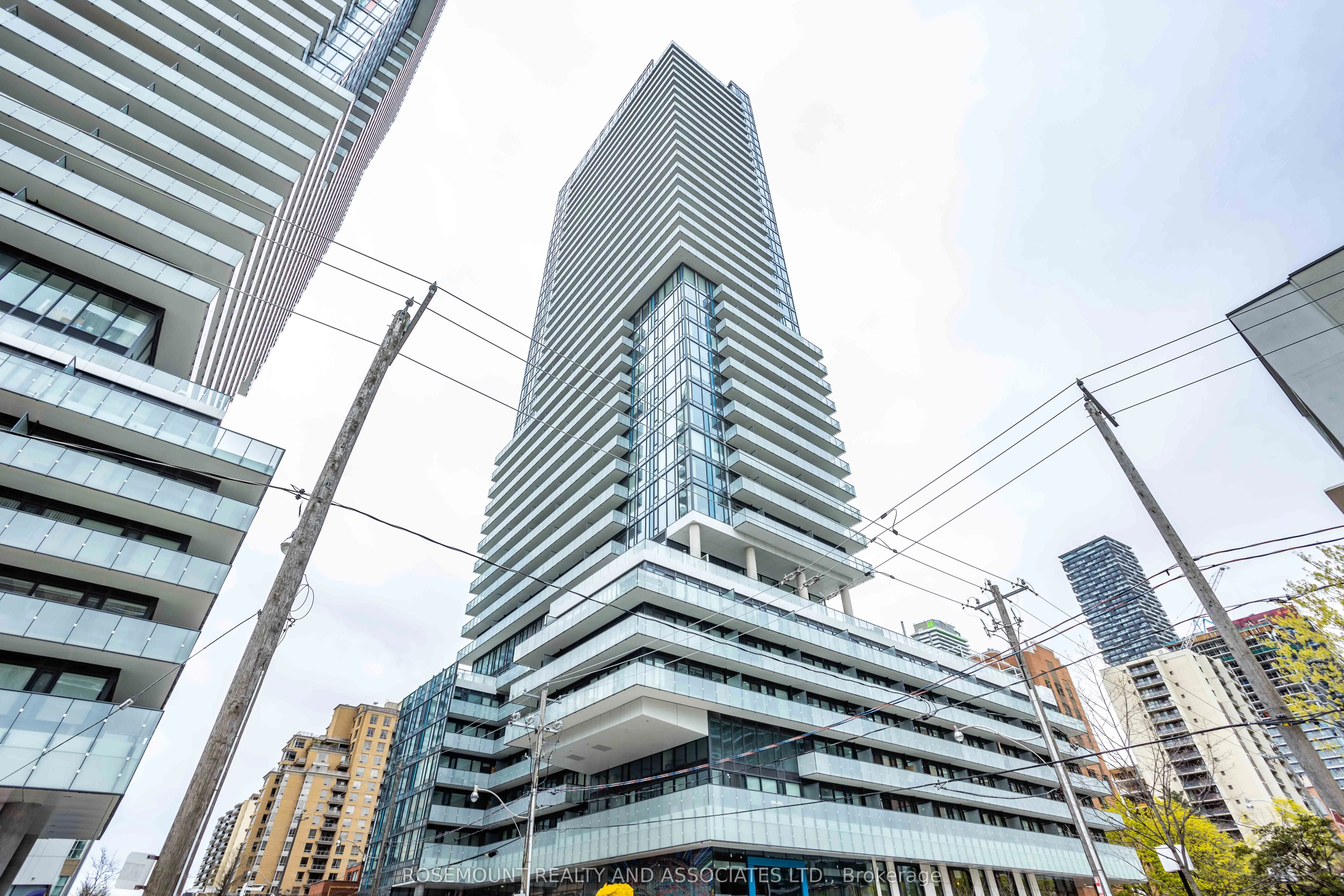 161 Roehampton Avenue, #712
