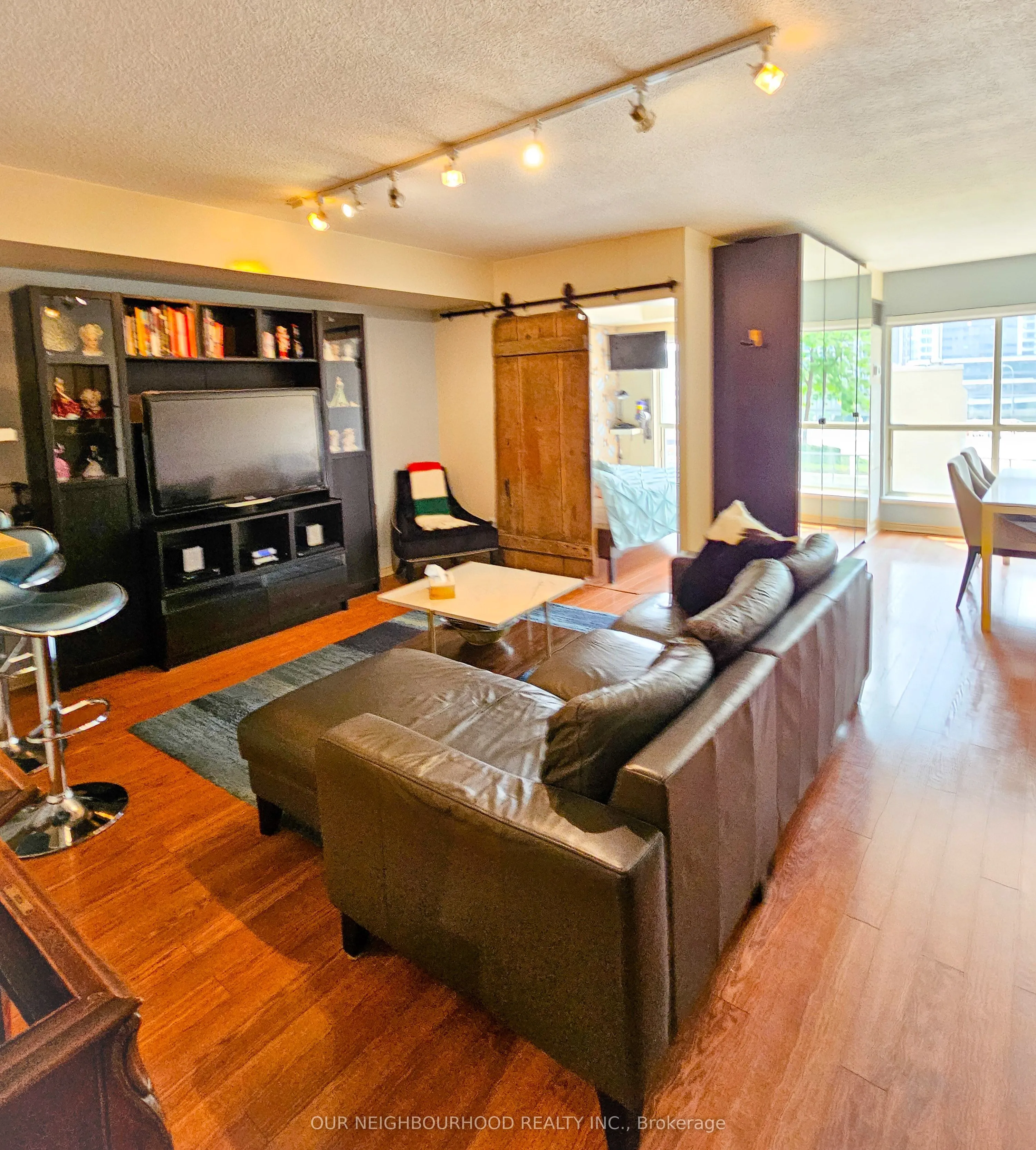 25 The Esplanade, #601