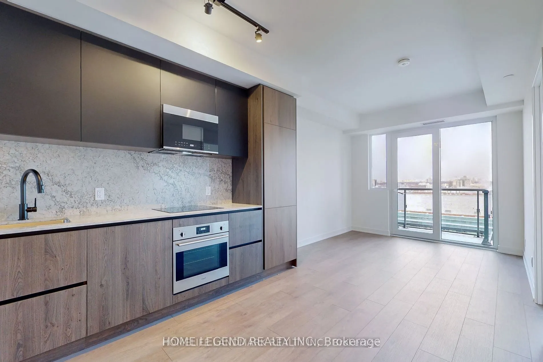 108 Peter Street, #2701