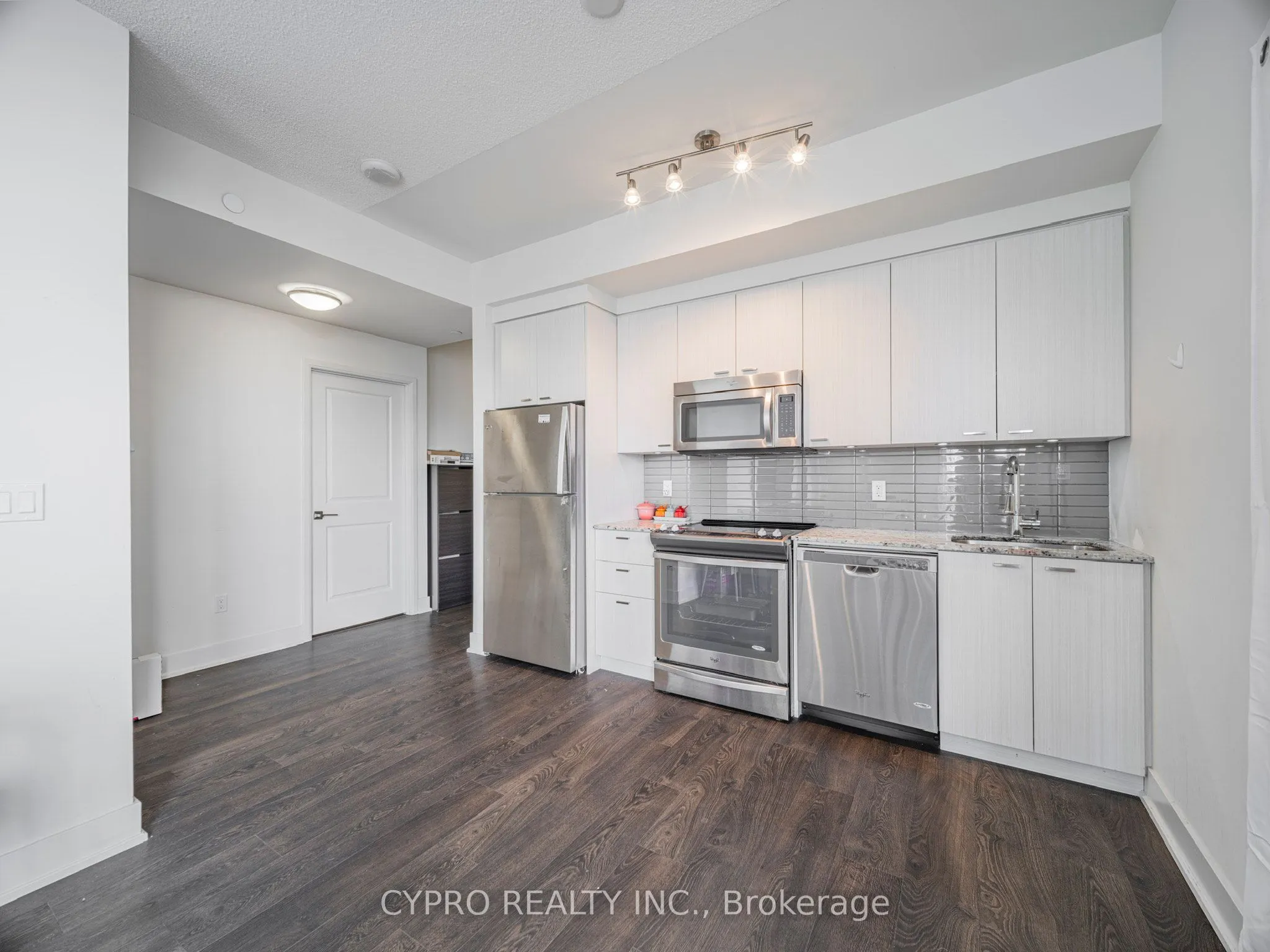 88 Sheppard Avenue E, #2807
