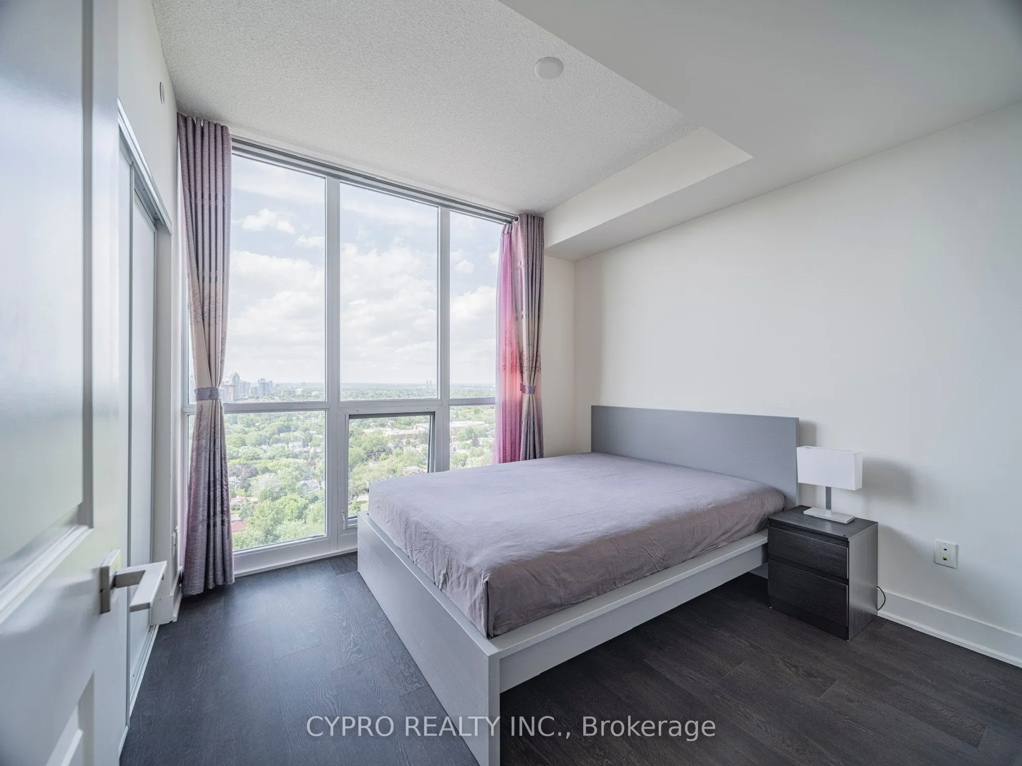 88 Sheppard Avenue E, #2807